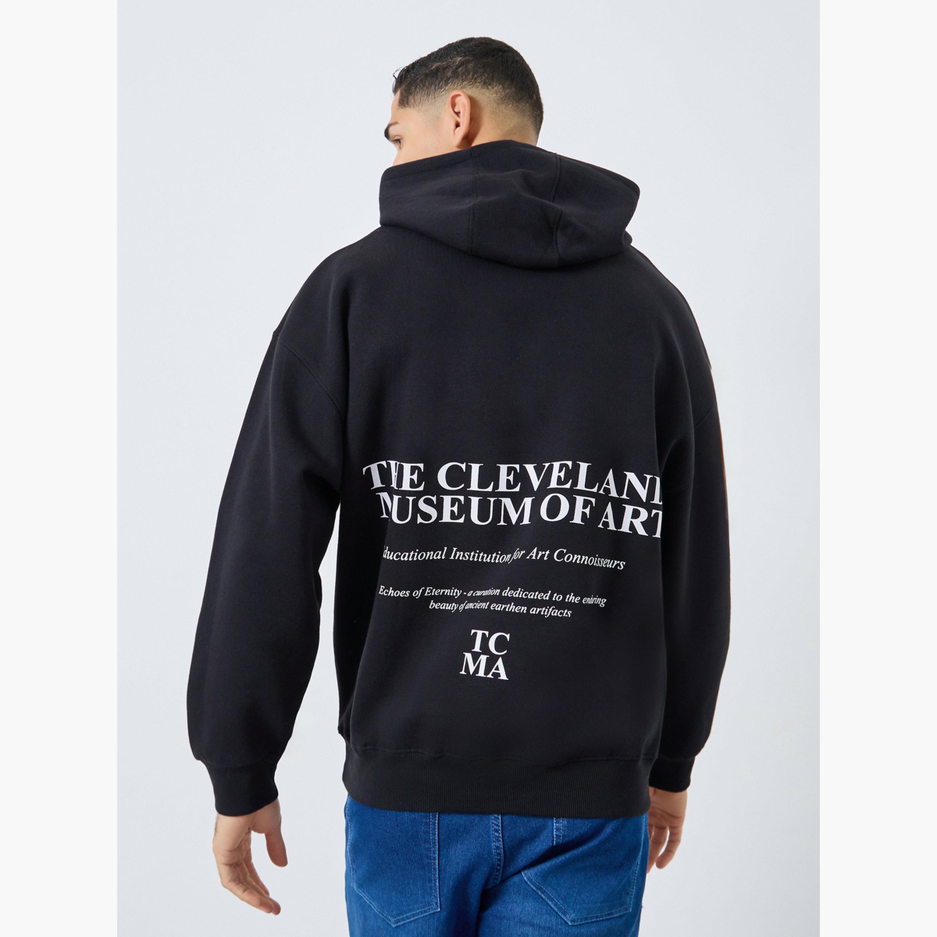 ستايلي - هودي أسود بقصّة واسعة وطبعة شعار من الخلف-men-winterwear-hoodiesandsweatshirts-image-4