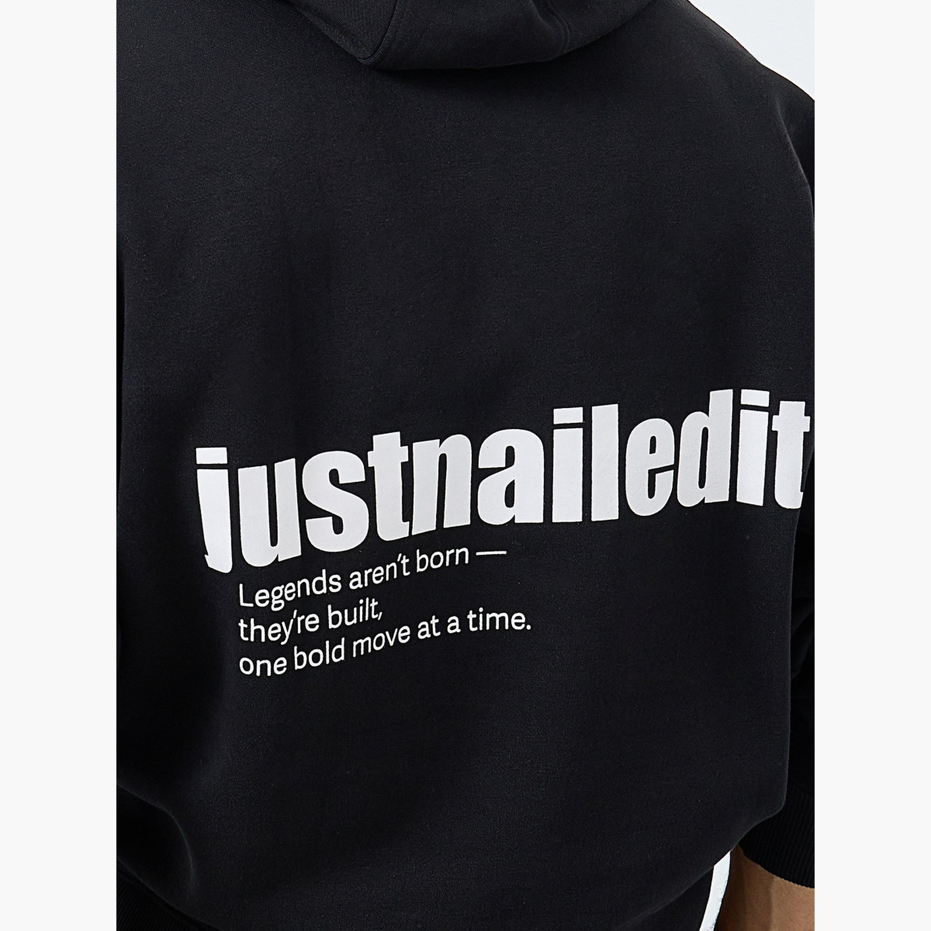 ستايلي - هودي أسود بقصّة واسعة وطبعة شعار من الخلف-men-winterwear-hoodiesandsweatshirts-image-4