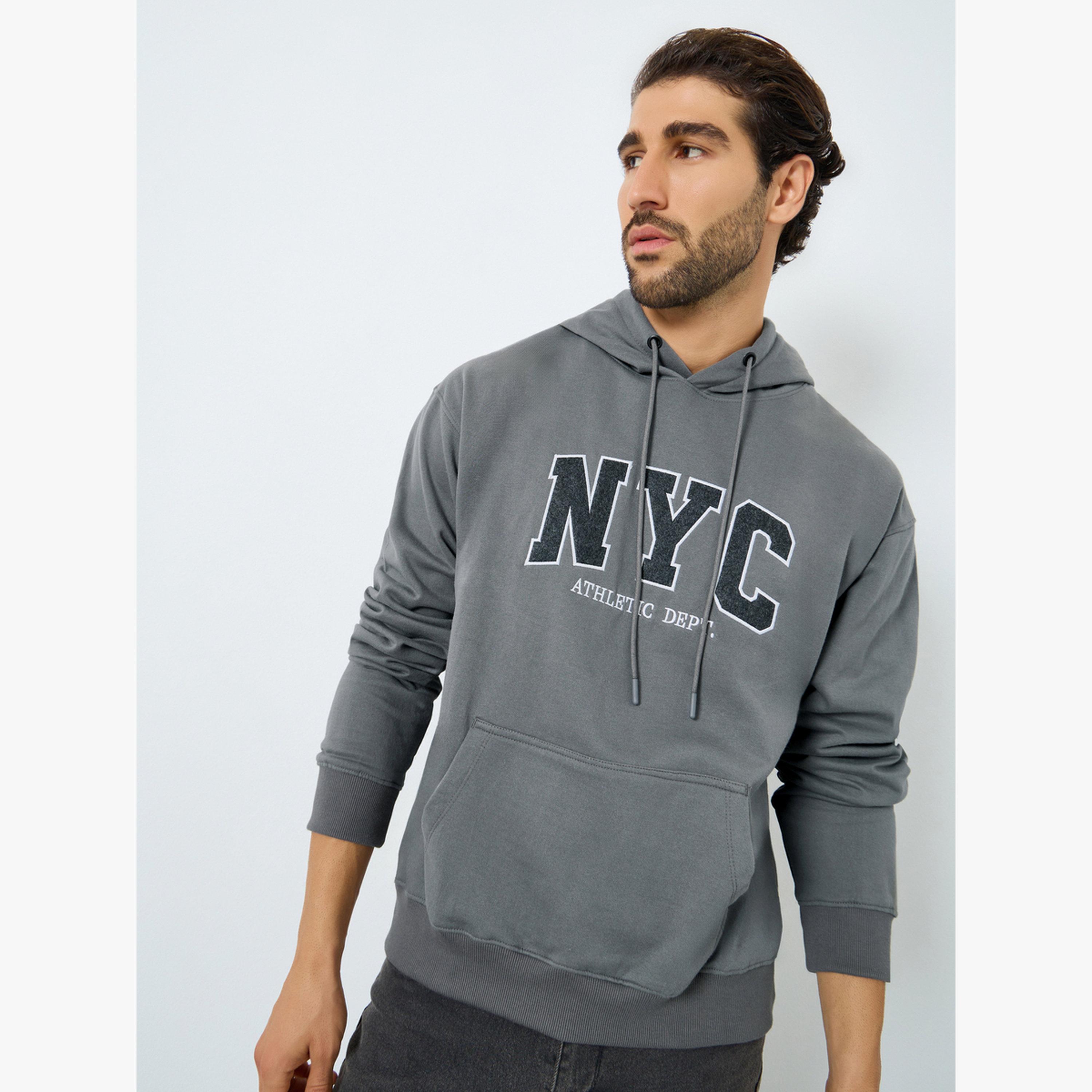 هودي فليس بقصة مريحة وتفاصيل مُطرّزة-men-clothing-hoodiesandsweatshirts-image-1