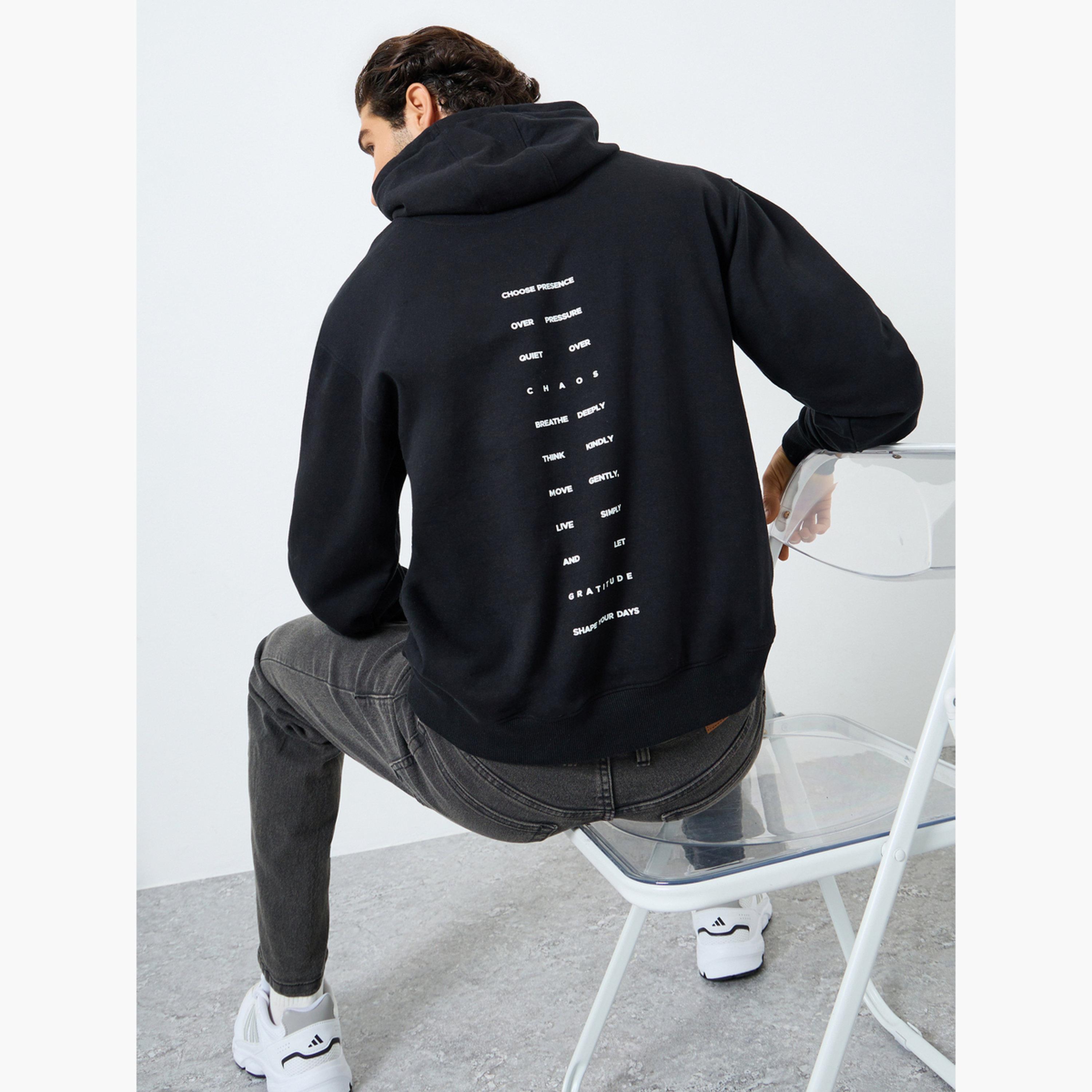 هودي فليس بقصة مريحة وكتابة على الظهر-men-clothing-hoodiesandsweatshirts-image-3