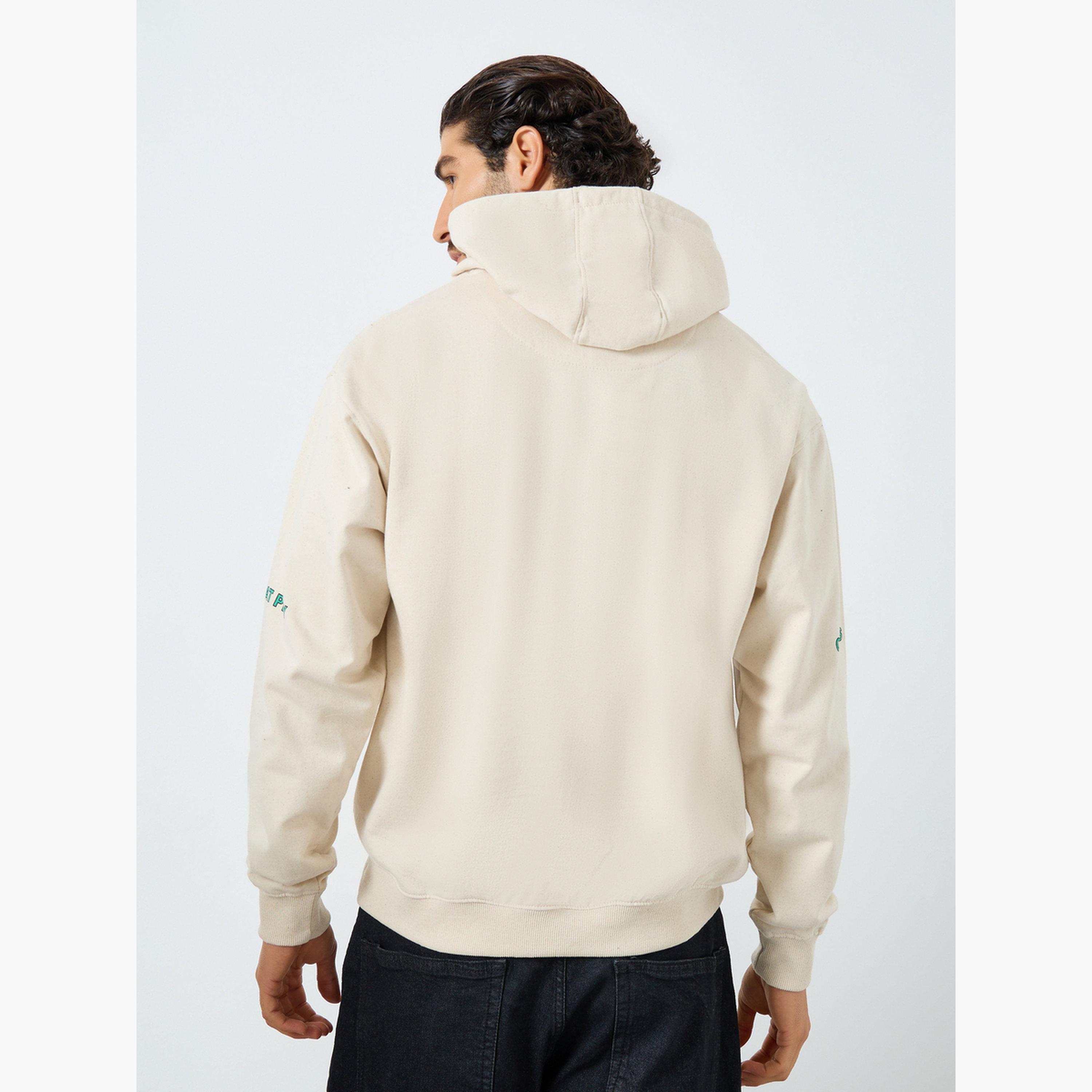 هودي بطبعة جرافيك وقصة مريحة-men-winterwear-hoodiesandsweatshirts-image-4