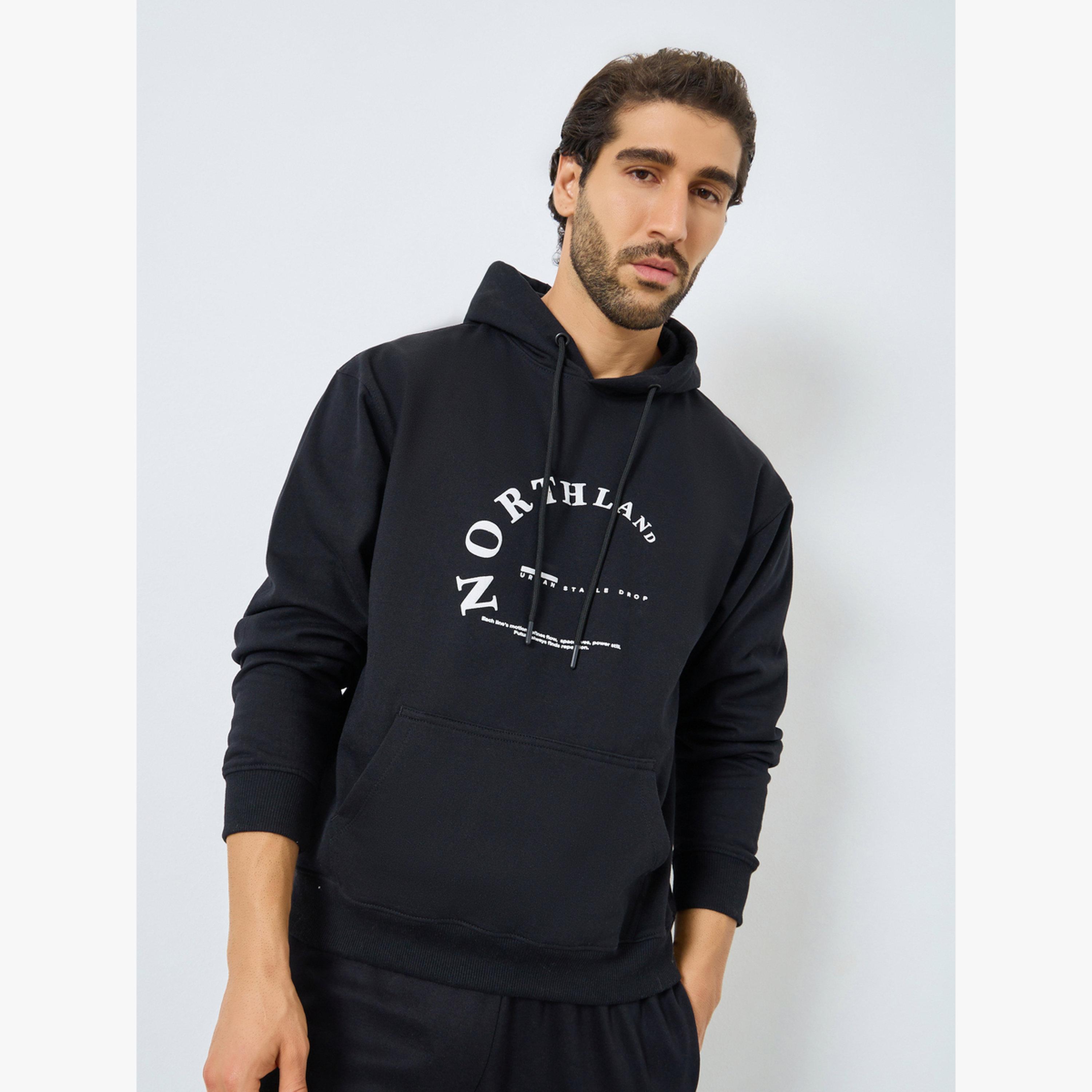 هودي فليس بقصة مريحة وطبعة نافرة-men-clothing-hoodiesandsweatshirts-image-1