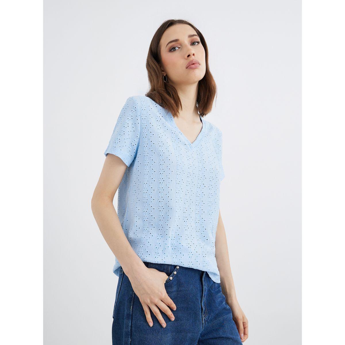 Styli Woman Blue Eyelet V Neck Top-women-clothing-shirtsandblouses-blouses-image-3