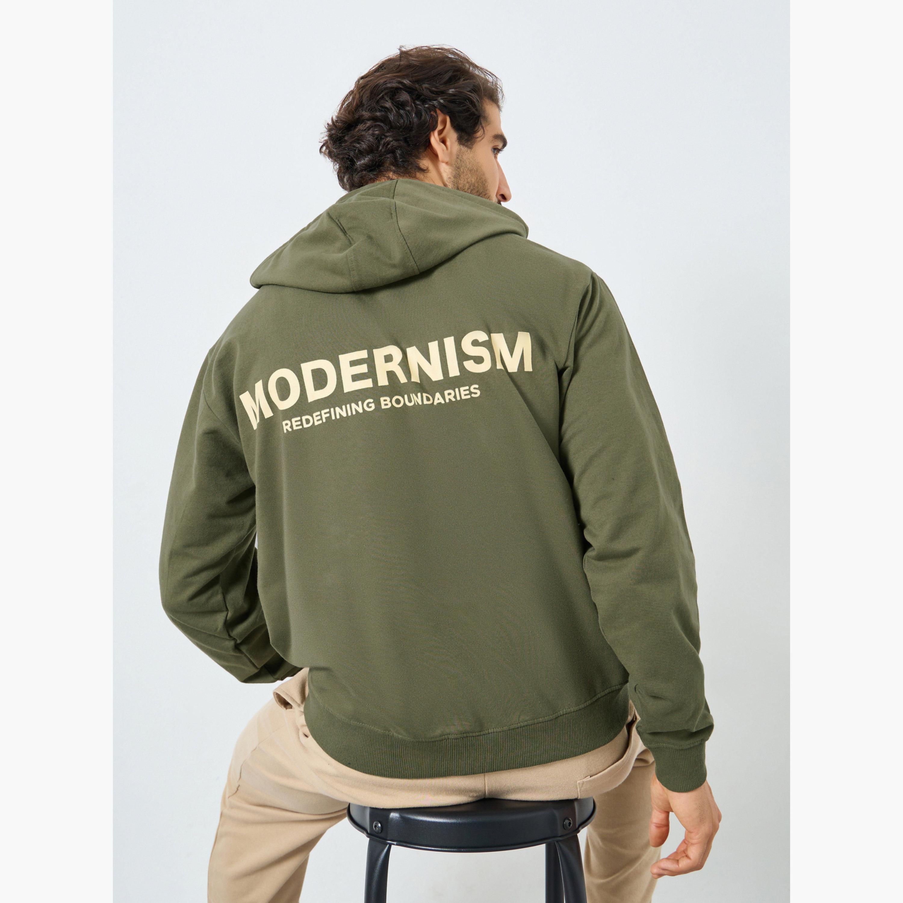 هودي بطبعة عصرية وقصة مريحة للرجال-men-clothing-hoodiesandsweatshirts-image-3