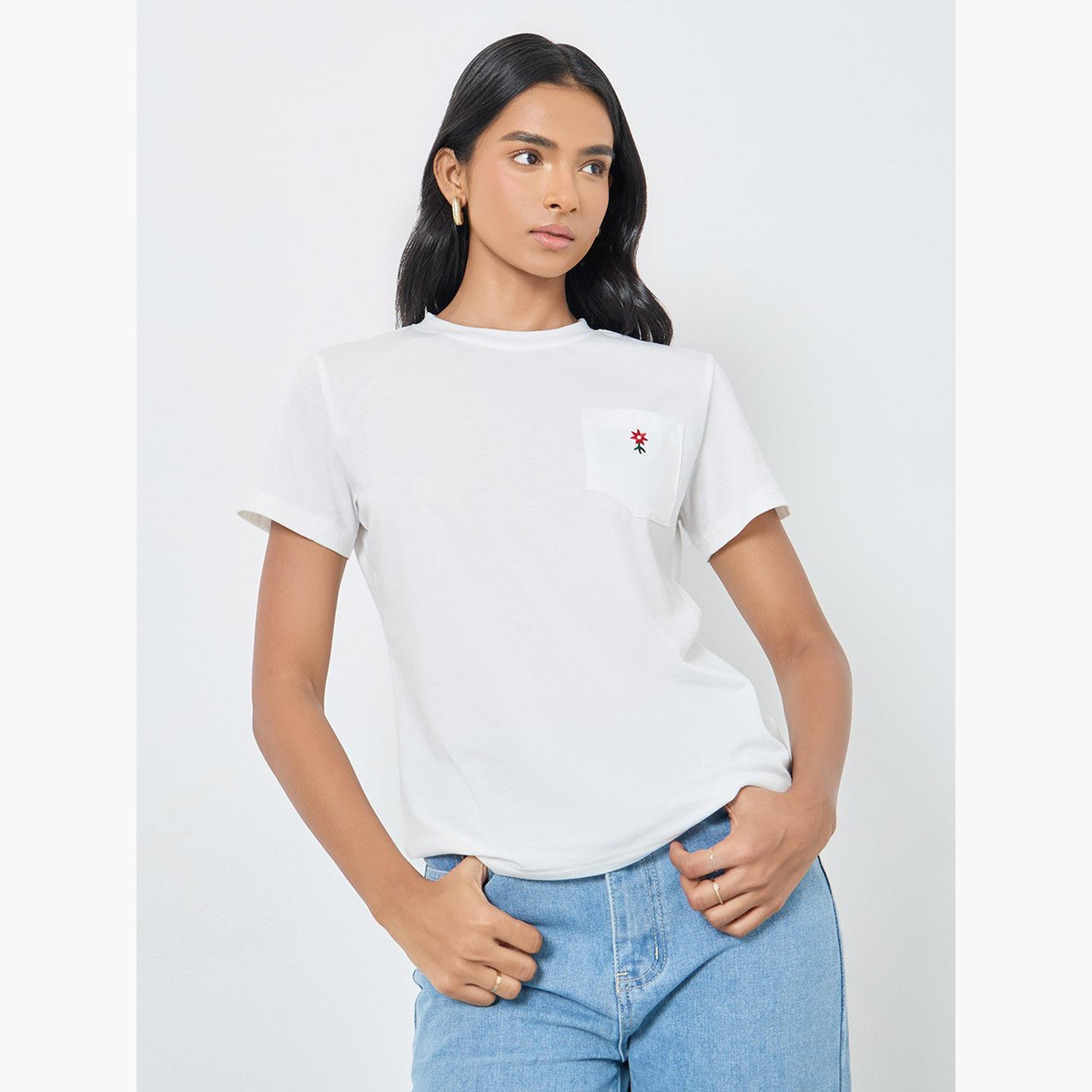 تيك تو - تي شيرت بقصّة عادية وتفاصيل مطرزة-women-clothing-tshirts-image-1