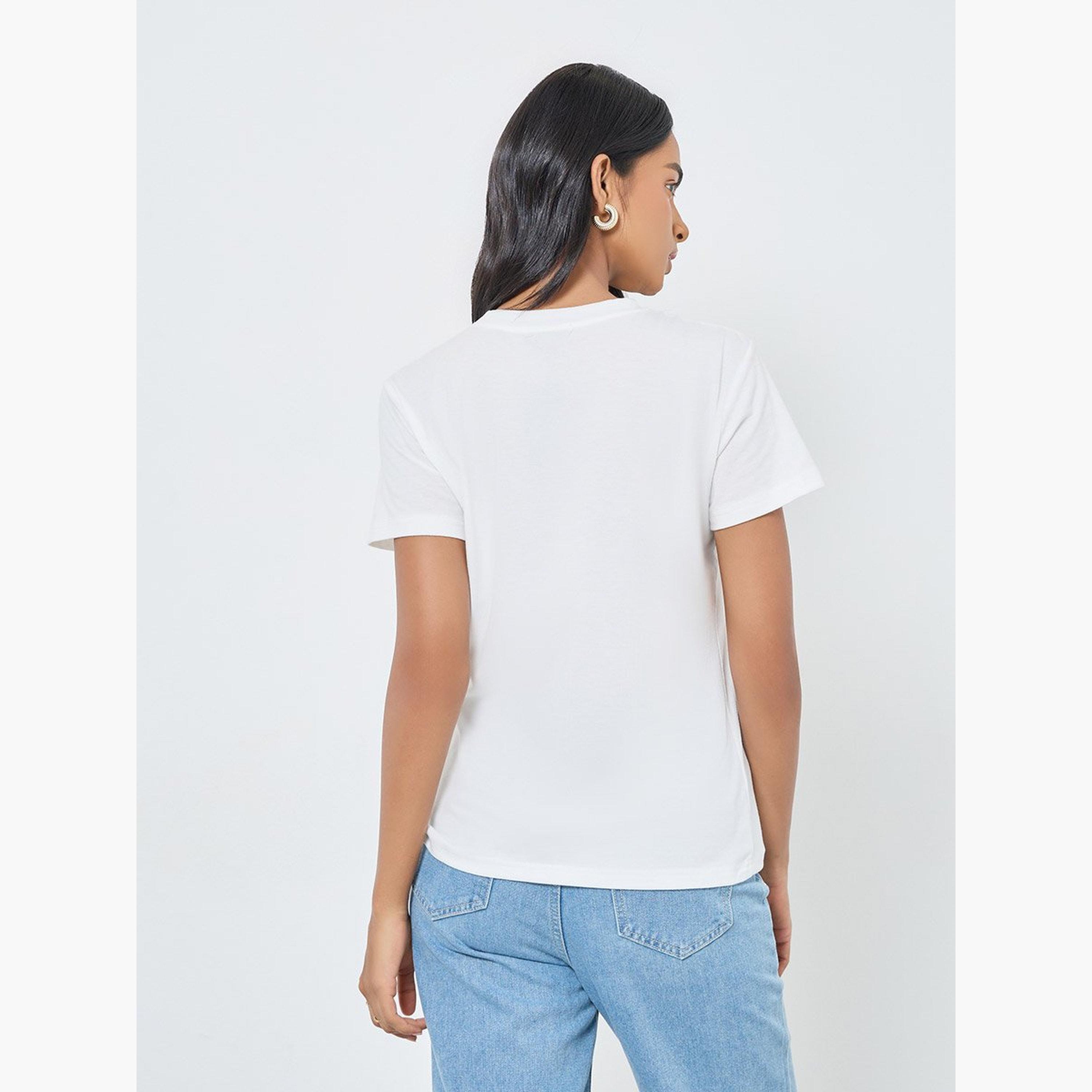 تيك تو - تي شيرت بقصّة عادية وتفاصيل مطرزة-women-clothing-tshirts-image-5