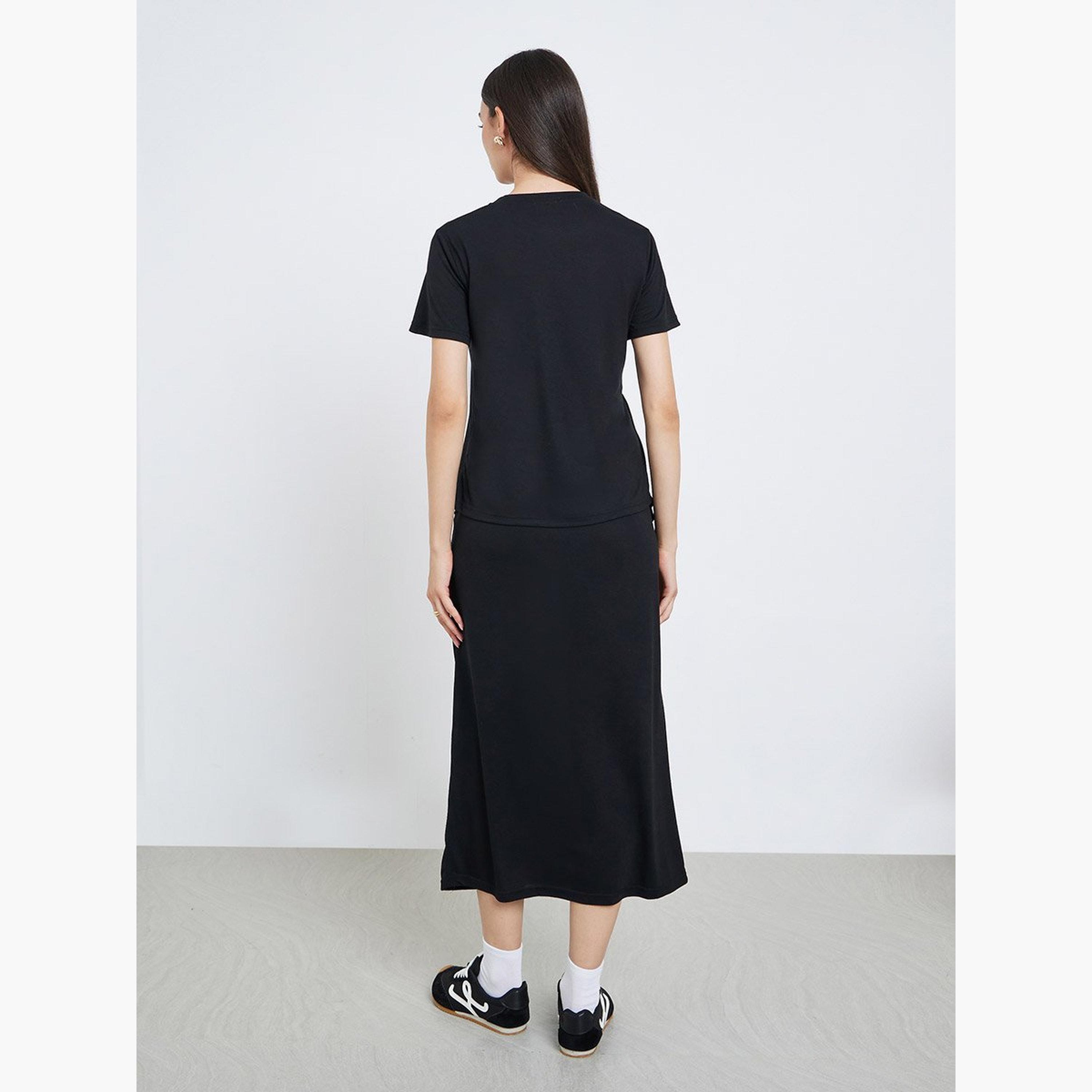 تيك تو - طقم للنساء من تي شيرت وتنورة بحافة غير متماثلة-women-clothing-coordsets-image-5