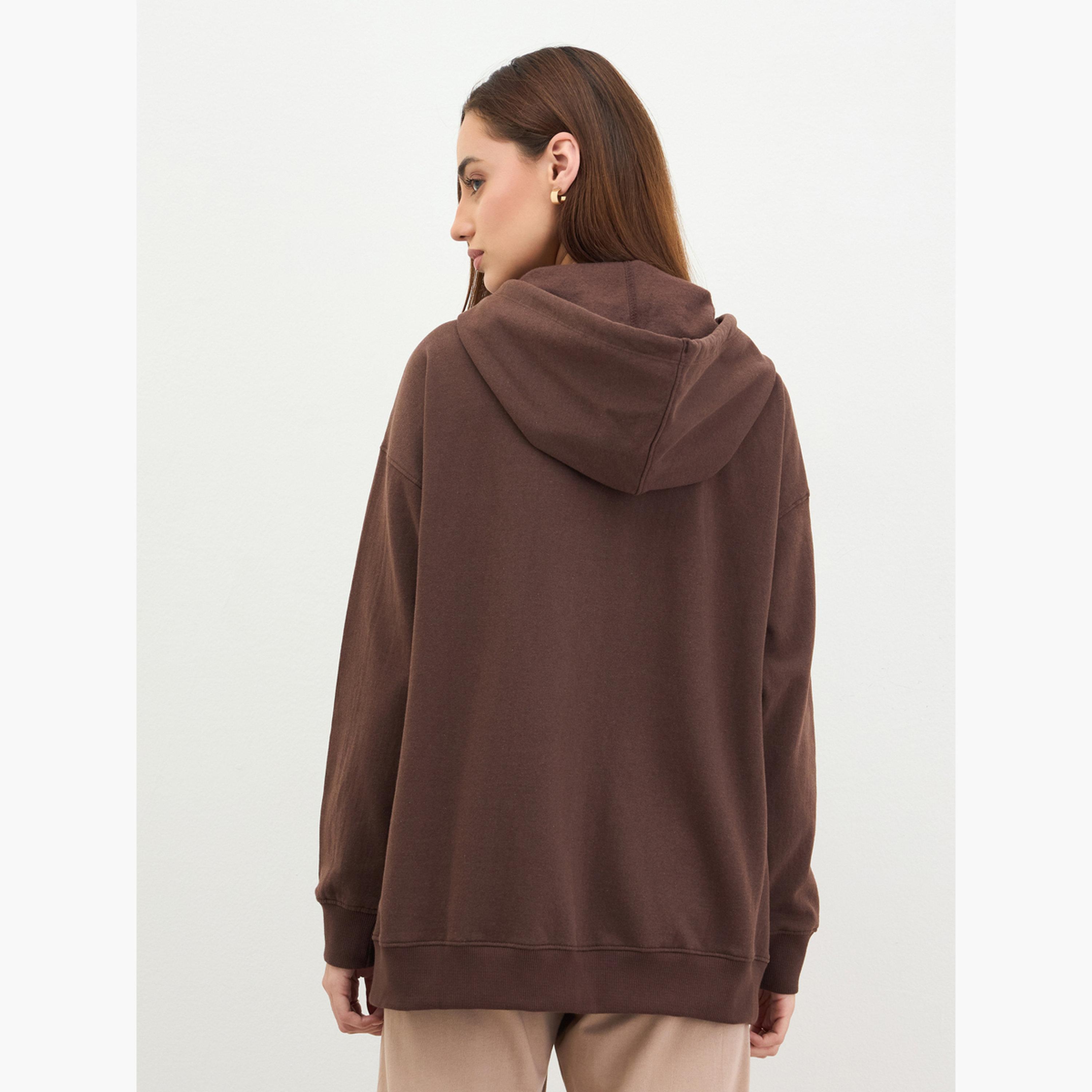 ستايلي - سويتشرت بني طويل مع تطريز أنيق-women-clothing-hoodiesandsweatshirts-sweatshirts-image-4