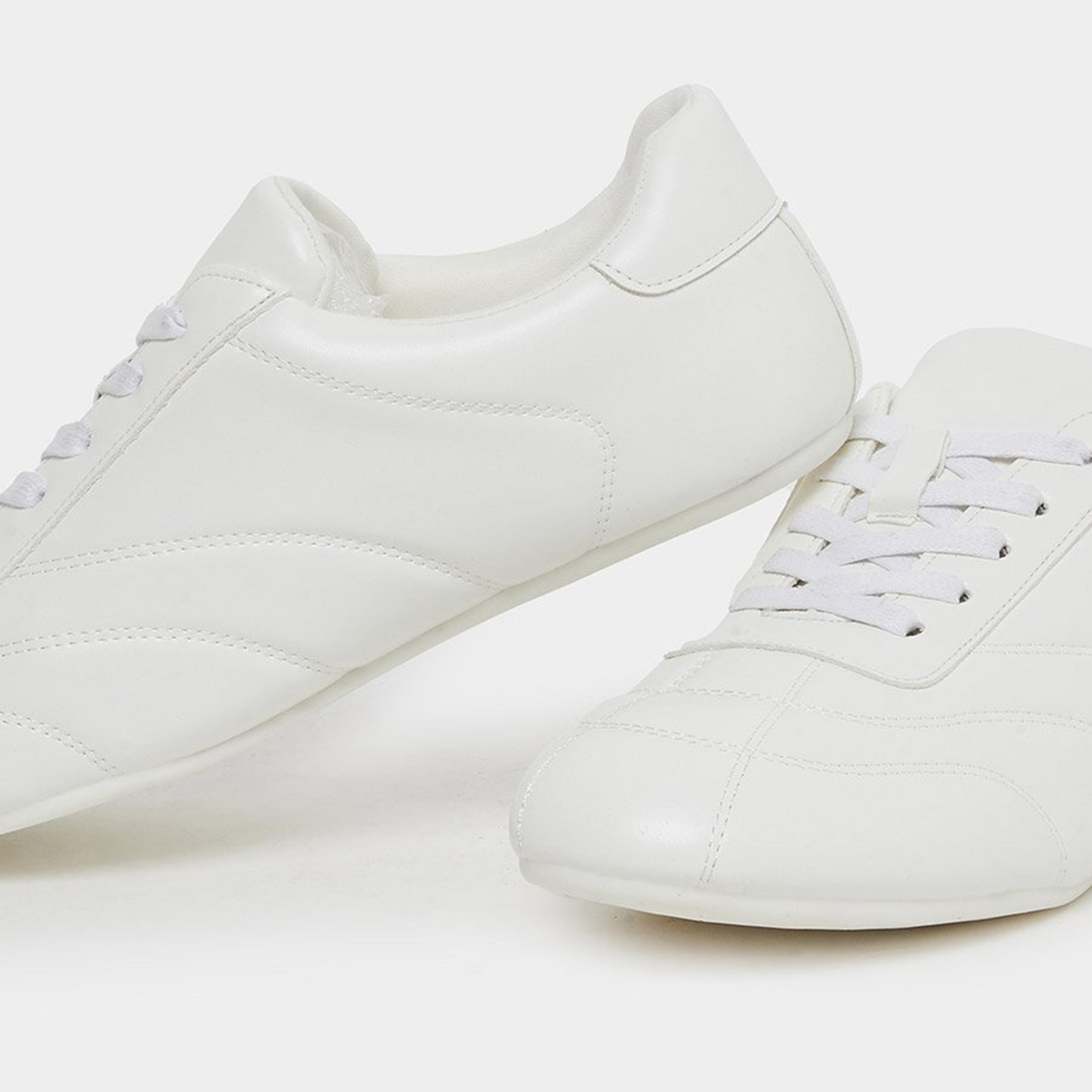 ستايلي - حذاء رياضي للنساء أبيض برباط-women-shoes-sneakers-image-4