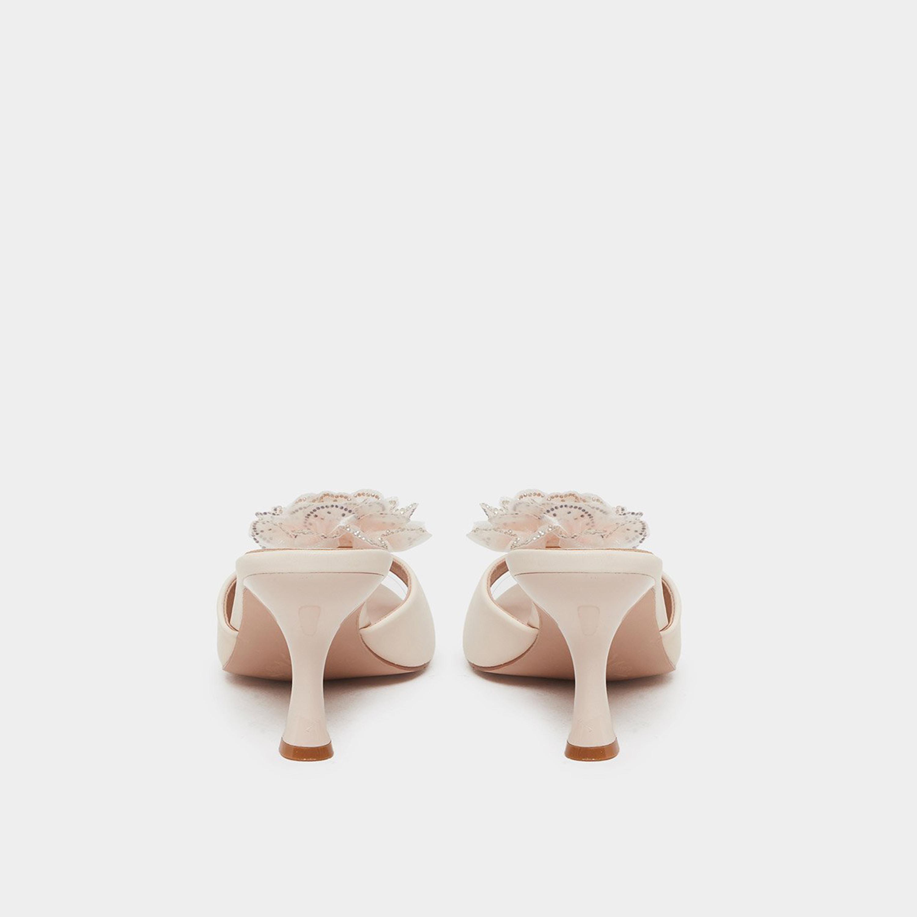 ستايلي - صندل بكعب صغير سهل الارتداء مزين بورود-women-shoes-heels-image-5