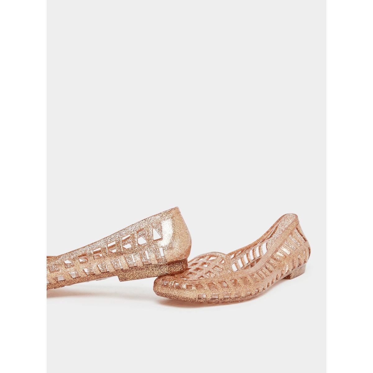 حذاء سهل الارتداء بتفاصيل جليتر-women-shoes-flats-loafers-image-3