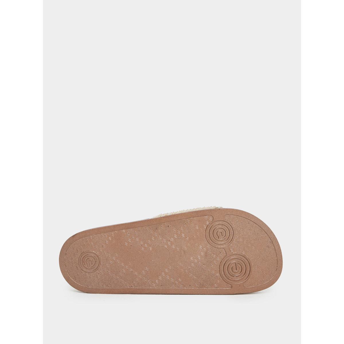 شبشب بتفاصيل مُنمقة-women-shoes-flipflopsandslides-image-7