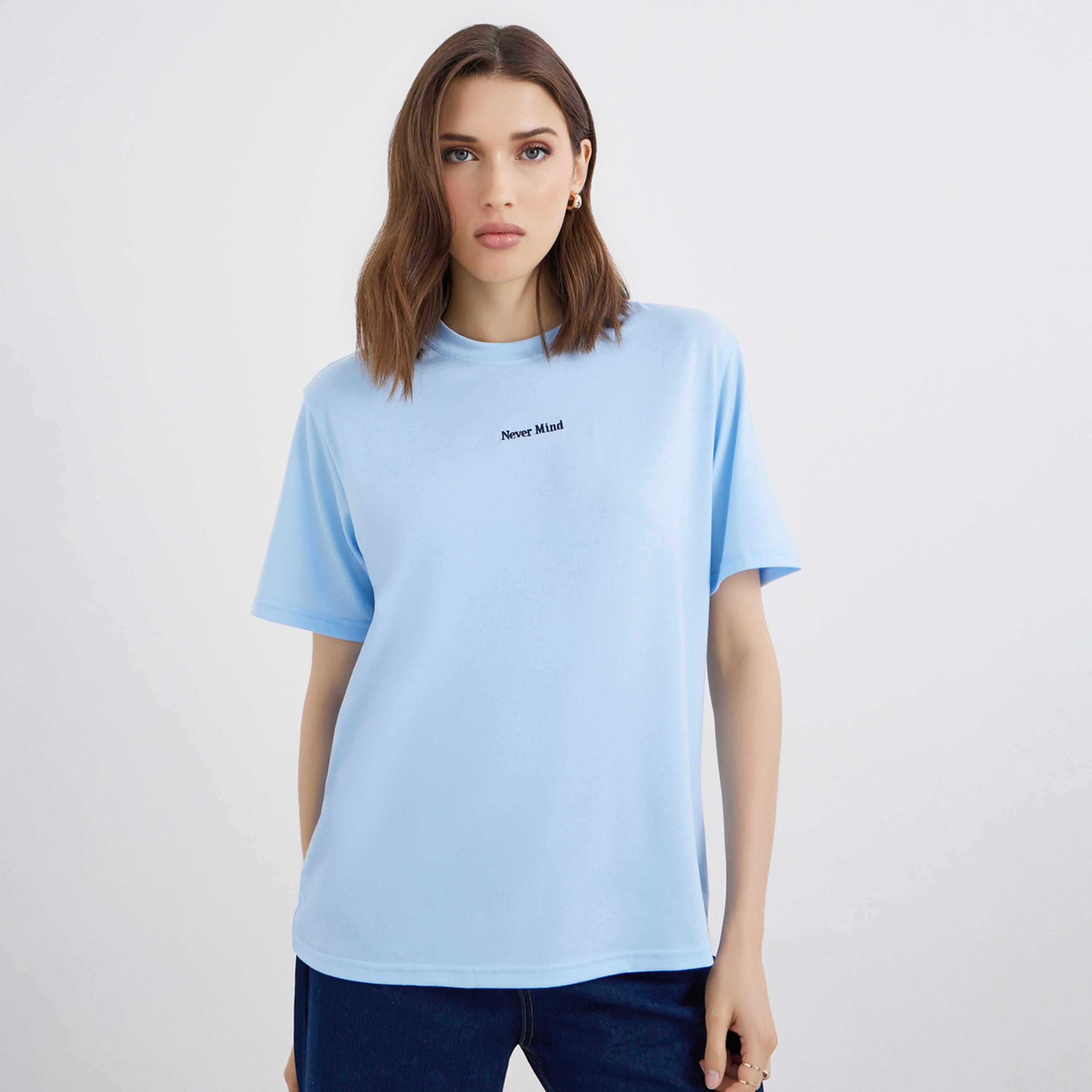 ستايلي - تي شيرت أزرق مطرز بشعار-women-clothing-tshirts-image-1
