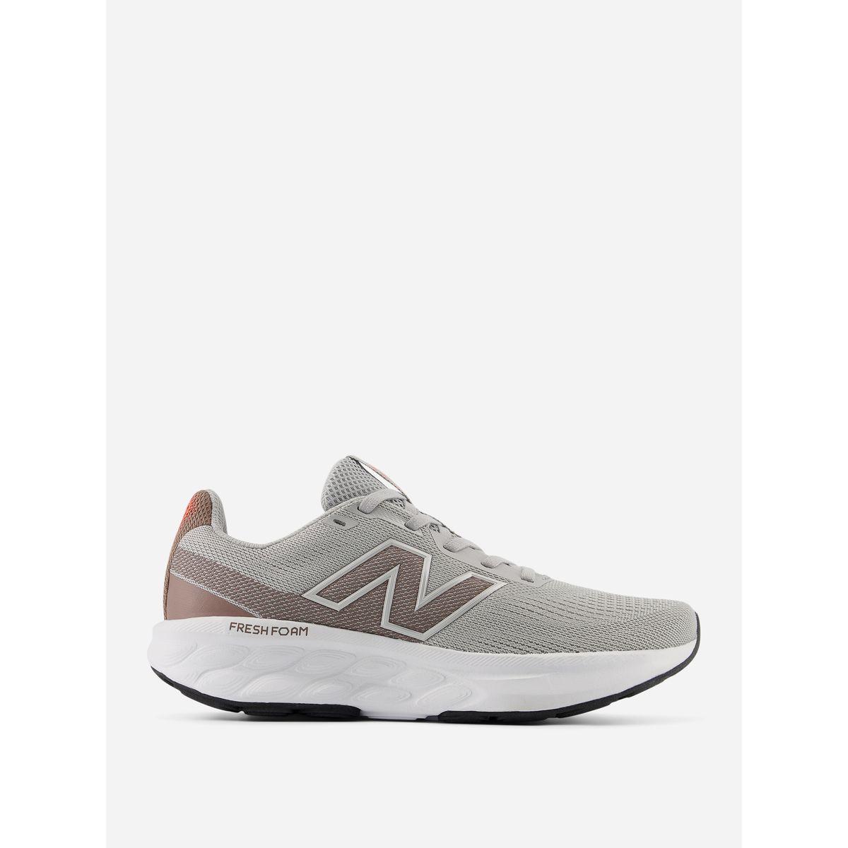 New Balance 520 Sports Shoes-women-shoes-sports-image-1