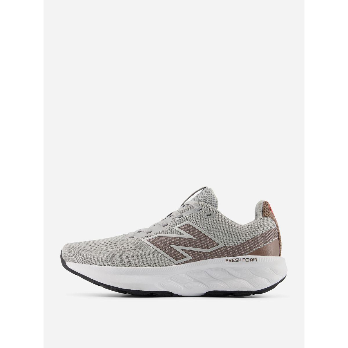 New Balance 520 Sports Shoes-women-shoes-sports-image-4