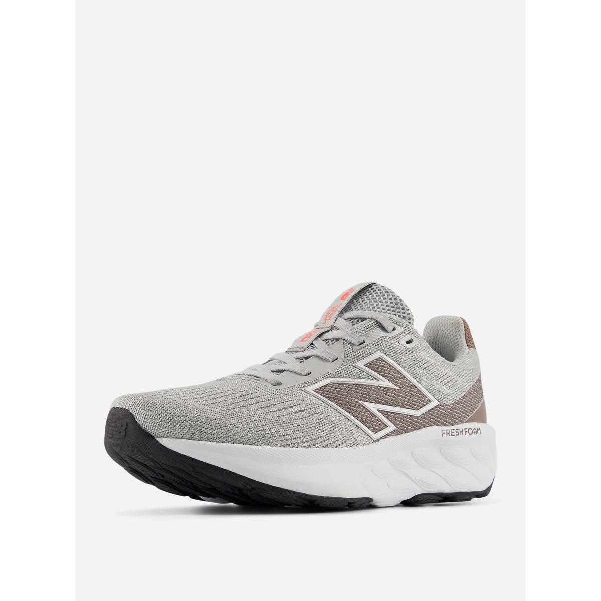 New Balance 520 Sports Shoes-women-shoes-sports-image-6