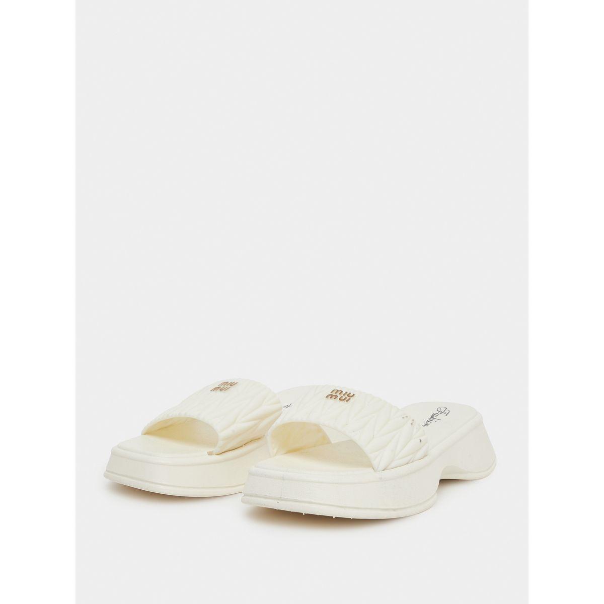 Styli Textured Slip-On Flat Sandals-women-shoes-sandals-flats-image-2