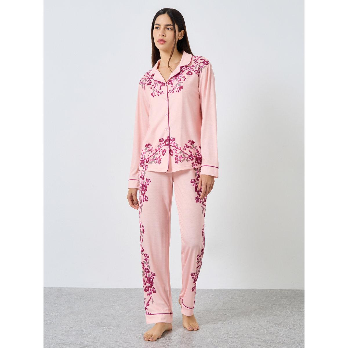 طقم من بنطال بيجاما وبلوزة بطبعة زهور-women-clothing-nightwear-pyjamas-longsets-image-1
