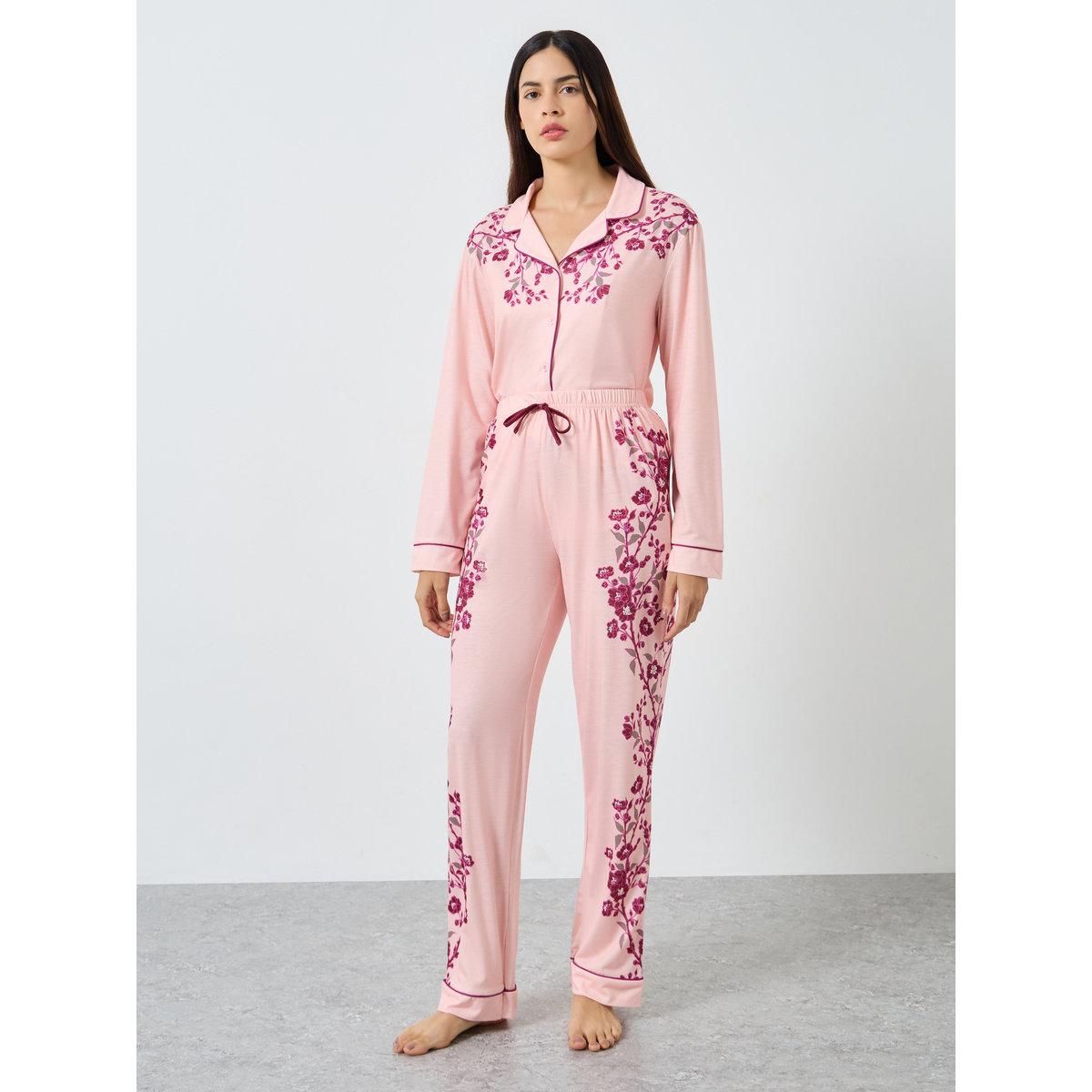 طقم من بنطال بيجاما وبلوزة بطبعة زهور-women-clothing-nightwear-pyjamas-longsets-image-3