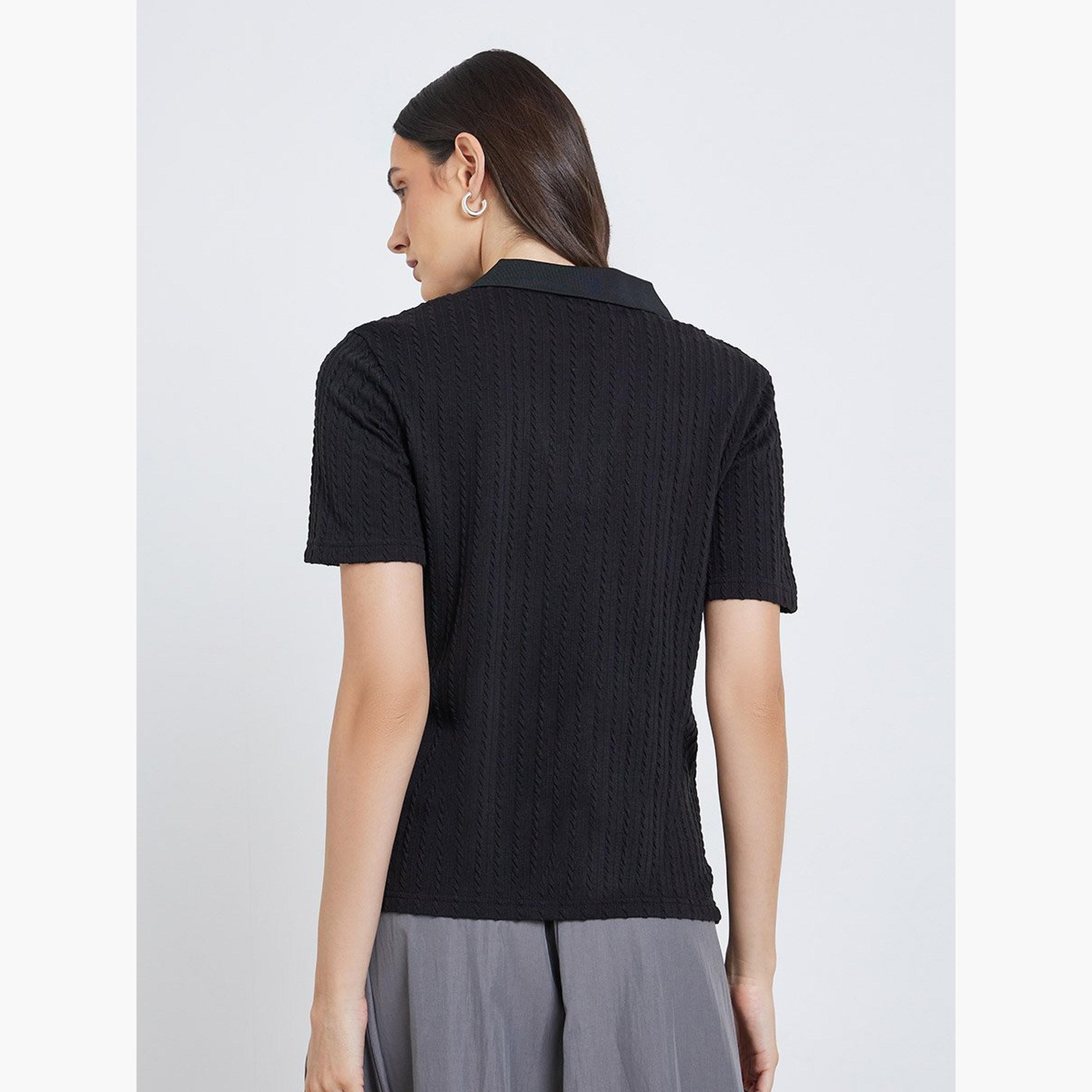 ستايلي - تي شيرت بولو أسود محبوك بقصّة مريحة-women-clothing-tshirts-image-4