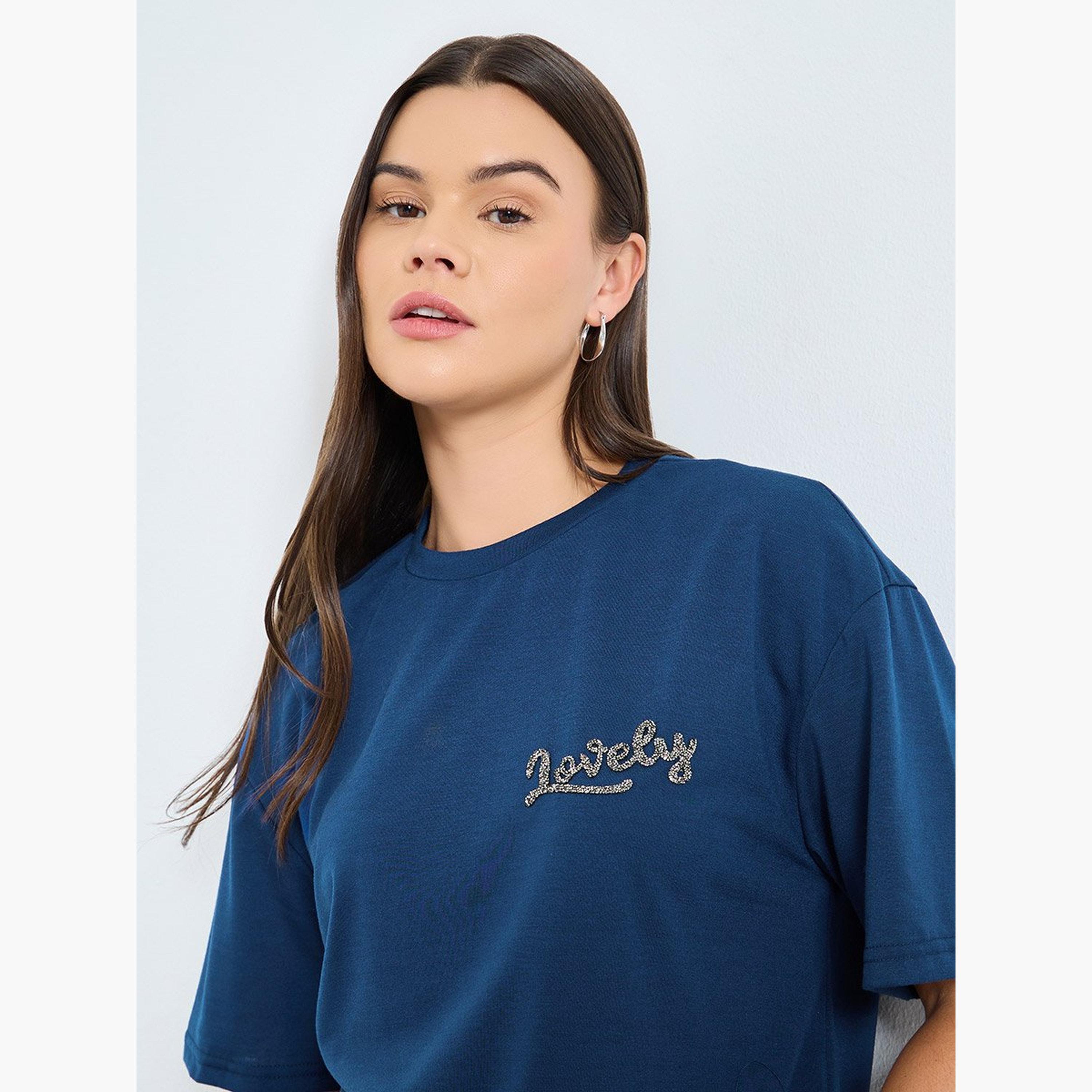 ستايلي - تي شيرت أزرق داكن مقاس كبير بتفاصيل شعار-women-clothing-tshirts-image-3