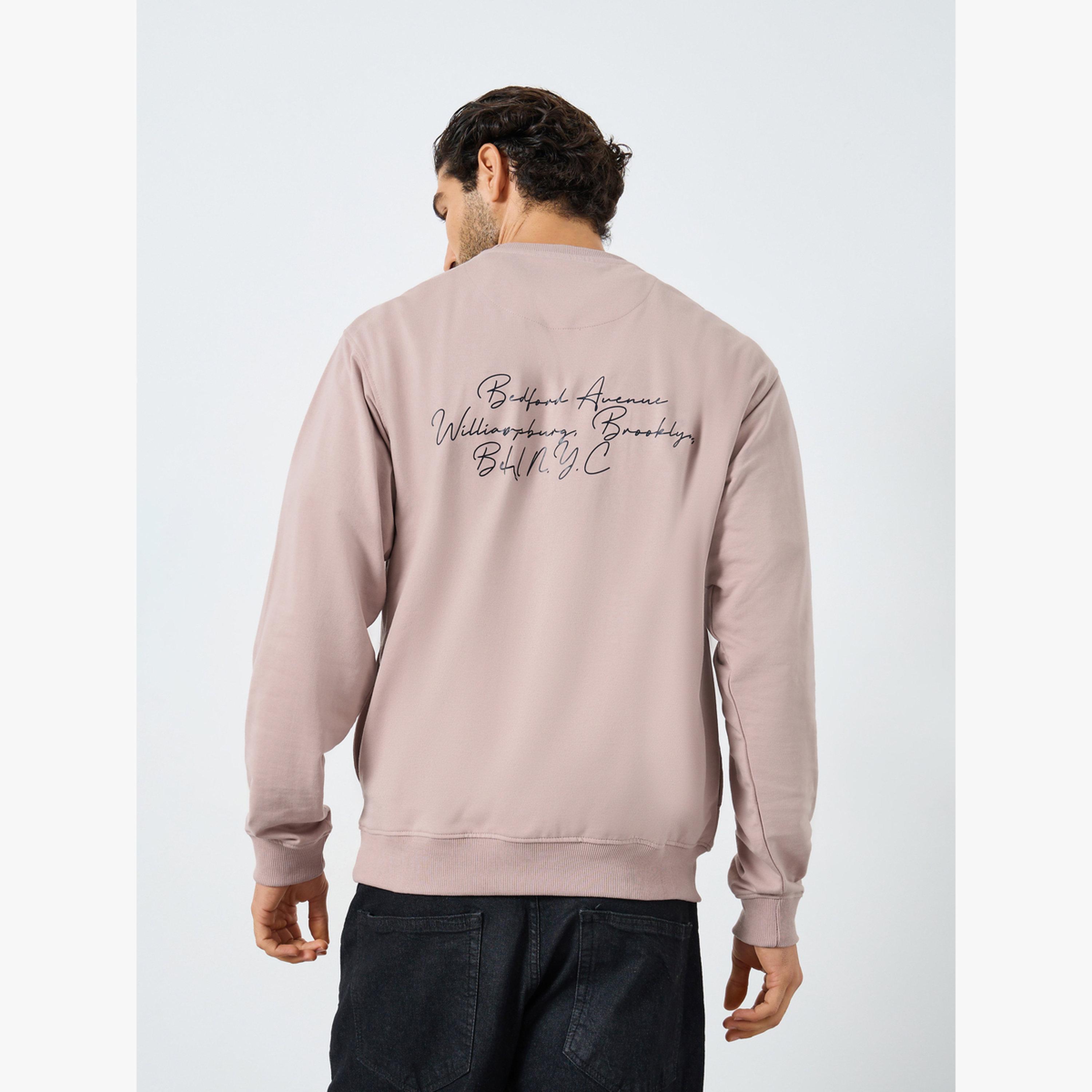 سويت شيرت مطبوع بكتابة بقصة مريحة-men-clothing-hoodiesandsweatshirts-image-5