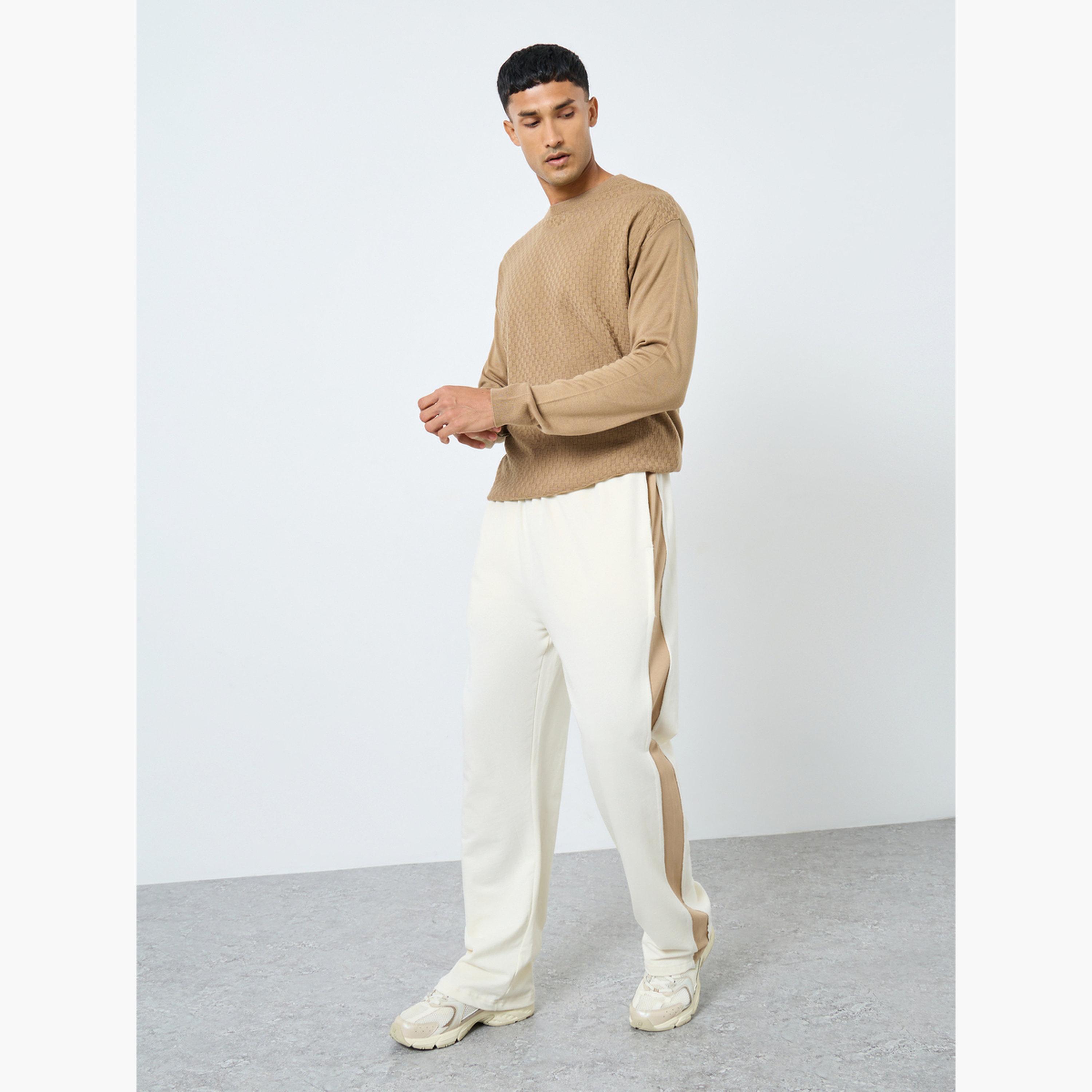 Styli Texture Knit Relaxed Fit Round Neck Long Sleeves Men's Sweater-men-clothing-sweatersandpullovers-image-2