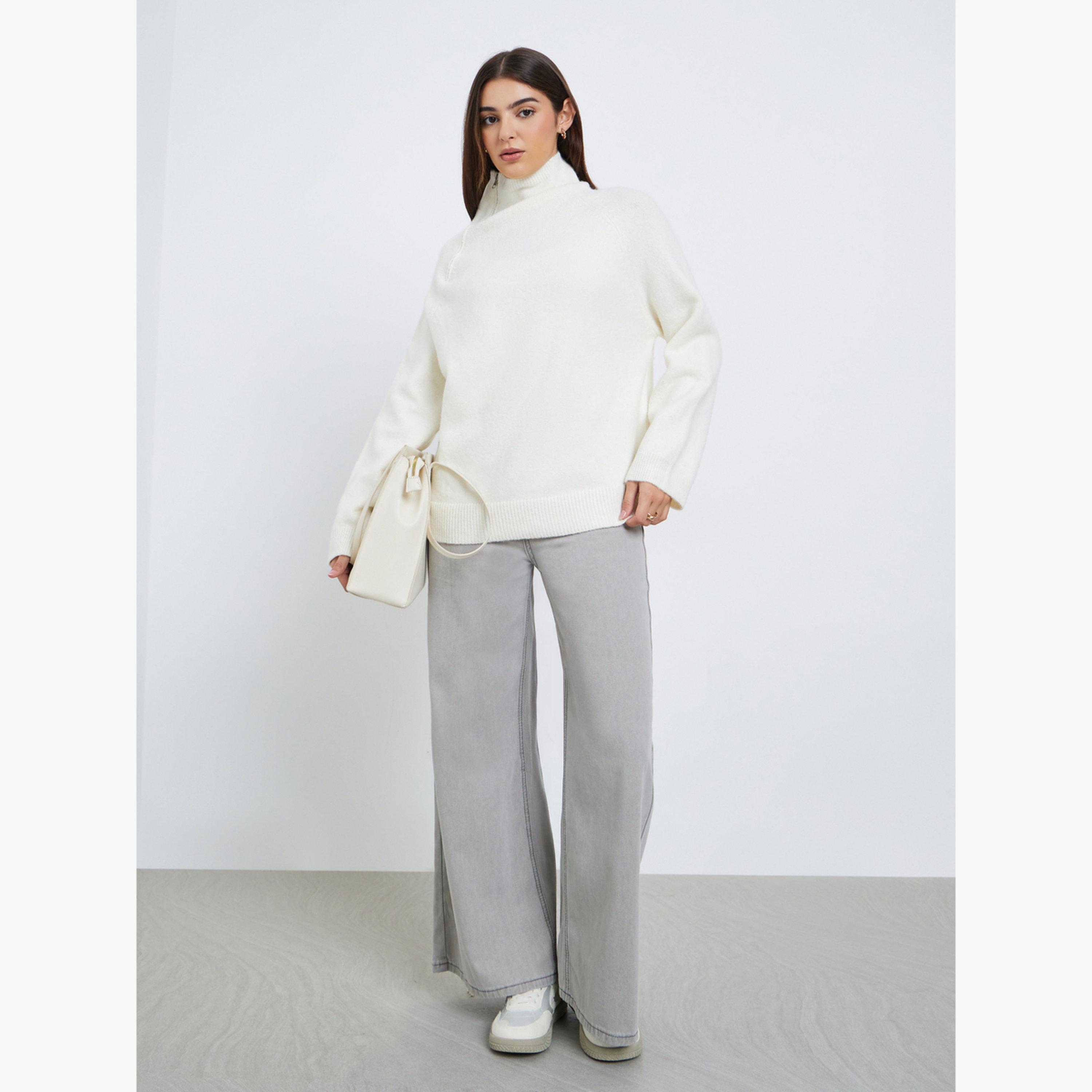 ستايلي - سترة عادية بيضاء اللون بقصّة عادية وتفاصيل سحاب-women-clothing-cardigansandjumpers-jumpers-image-2