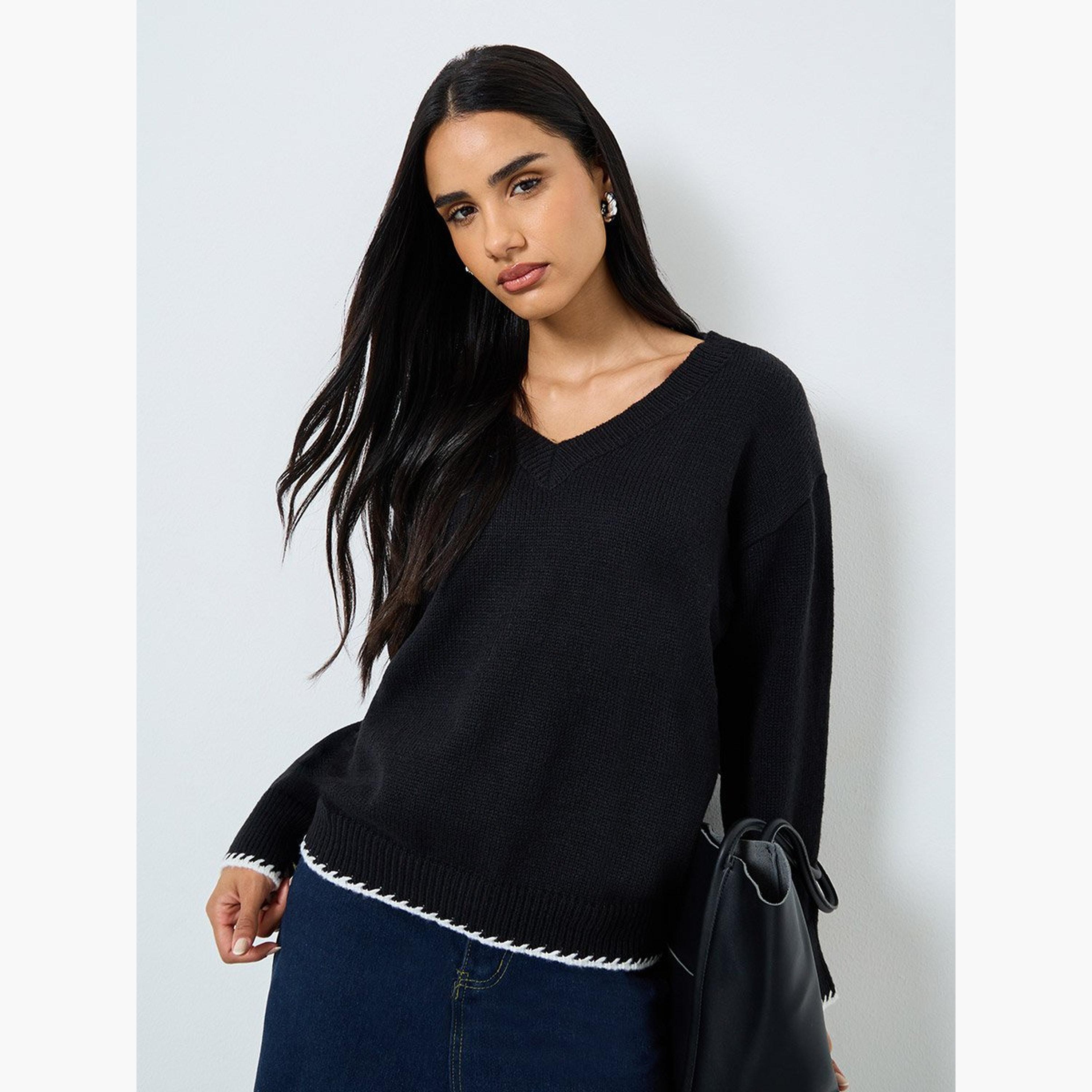 ستايلي - سترة سوداء أنيقة محبوكة برقبة على شكل حرف V-women-winterwear-cardigansandjumpers-jumpers-image-1