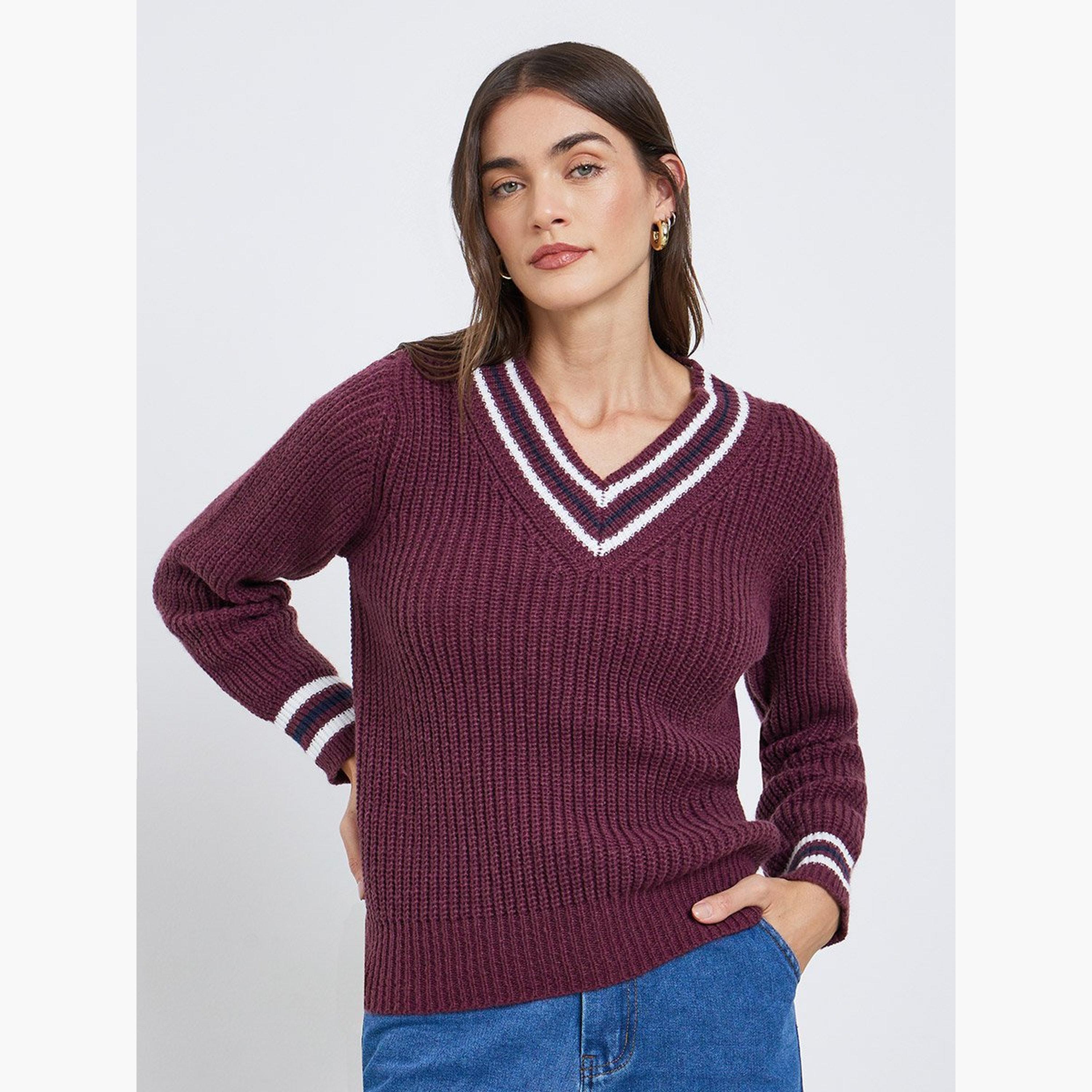 ستايلي - سترة مخططة محبوكة برقبة على شكل حرف V بلون عنابي-women-winterwear-cardigansandjumpers-jumpers-image-1
