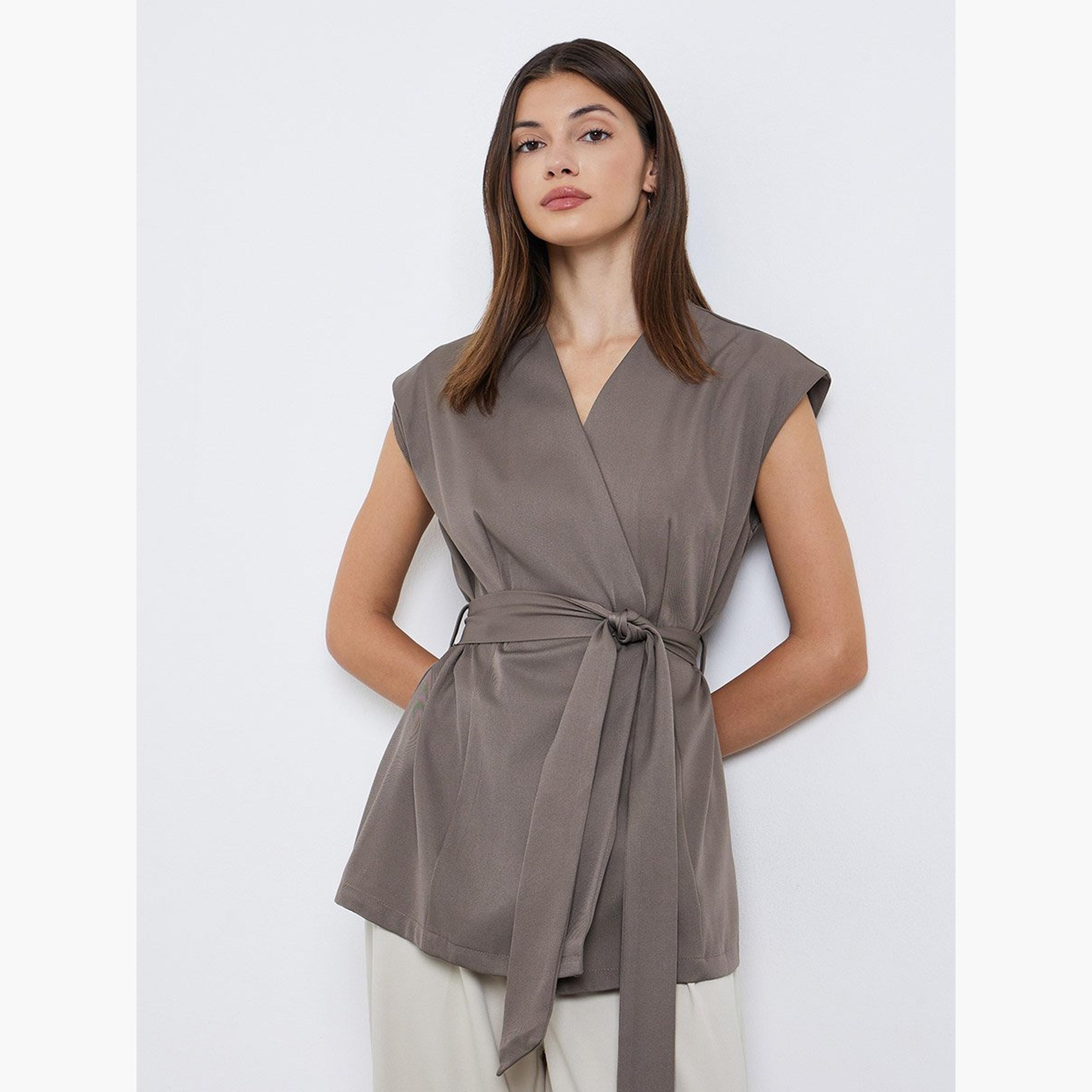 ستايلي - بلوزة للنساء بنية اللون بدون أكمام-women-clothing-shirtsandblouses-blouses-image-2