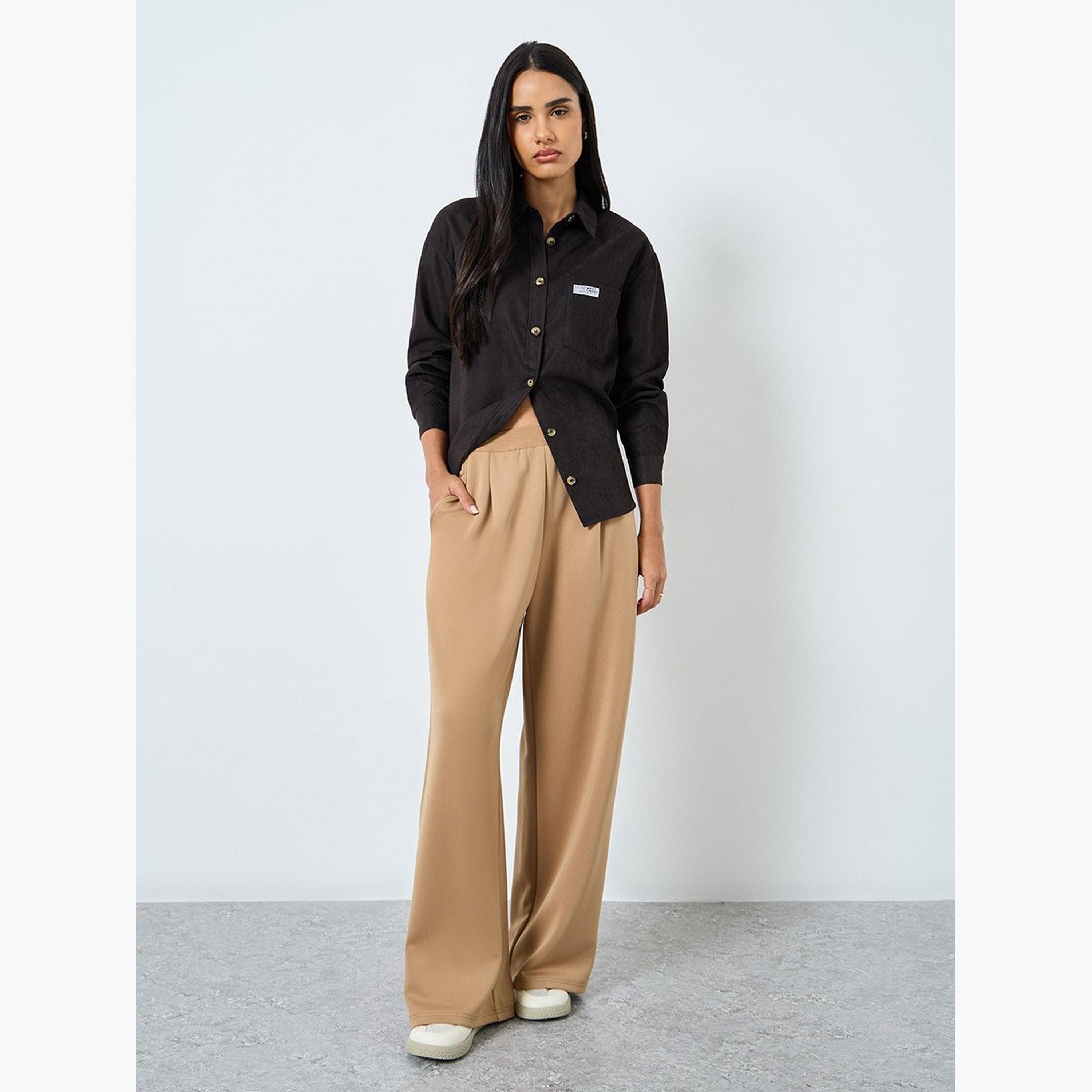 ستايلي - قميص أسود مقاس كبير مع تفاصيل شارة-women-clothing-shirtsandblouses-shirts-image-2