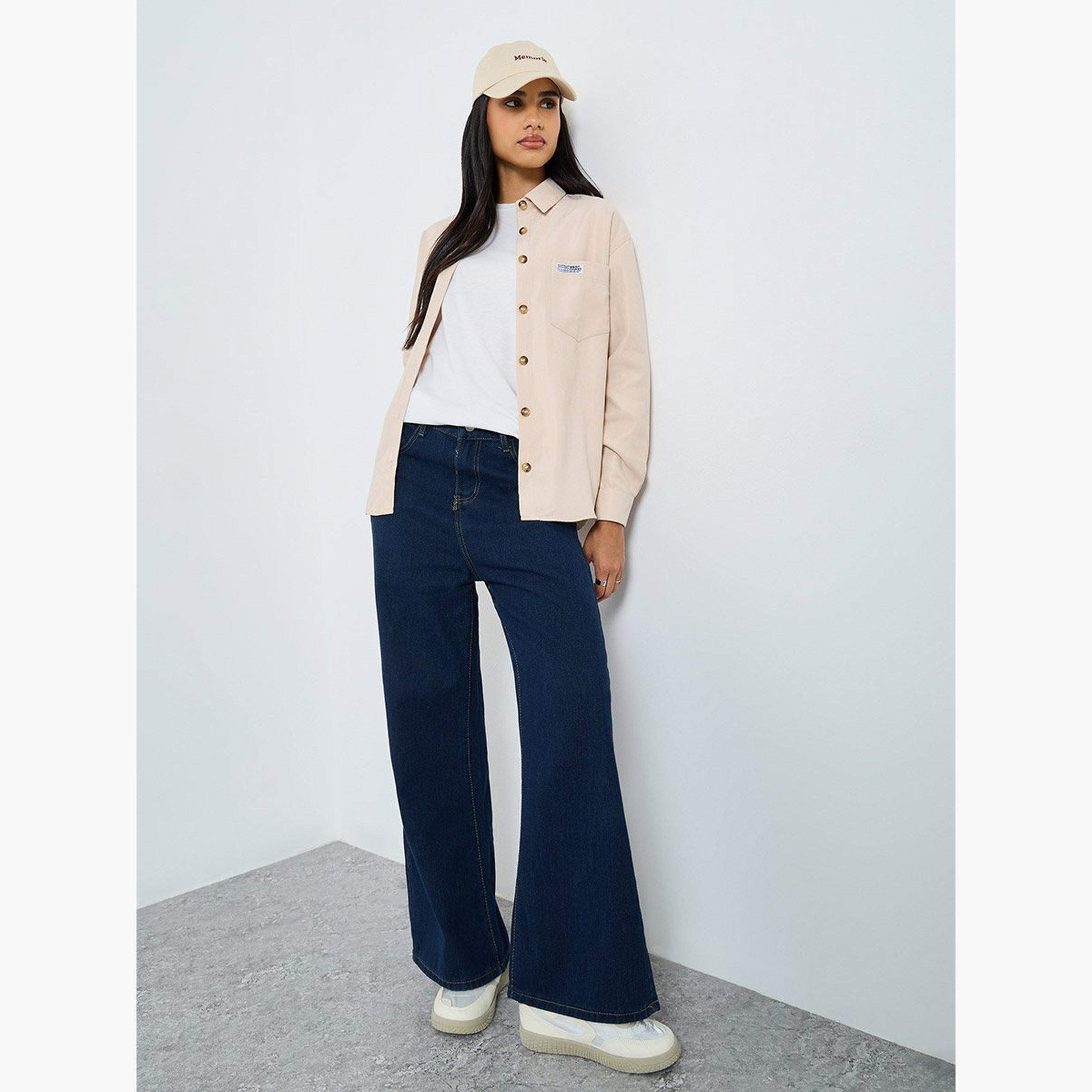 ستايلي - قميص بيج مقاس كبير مع تفاصيل شارة-women-clothing-shirtsandblouses-shirts-image-2