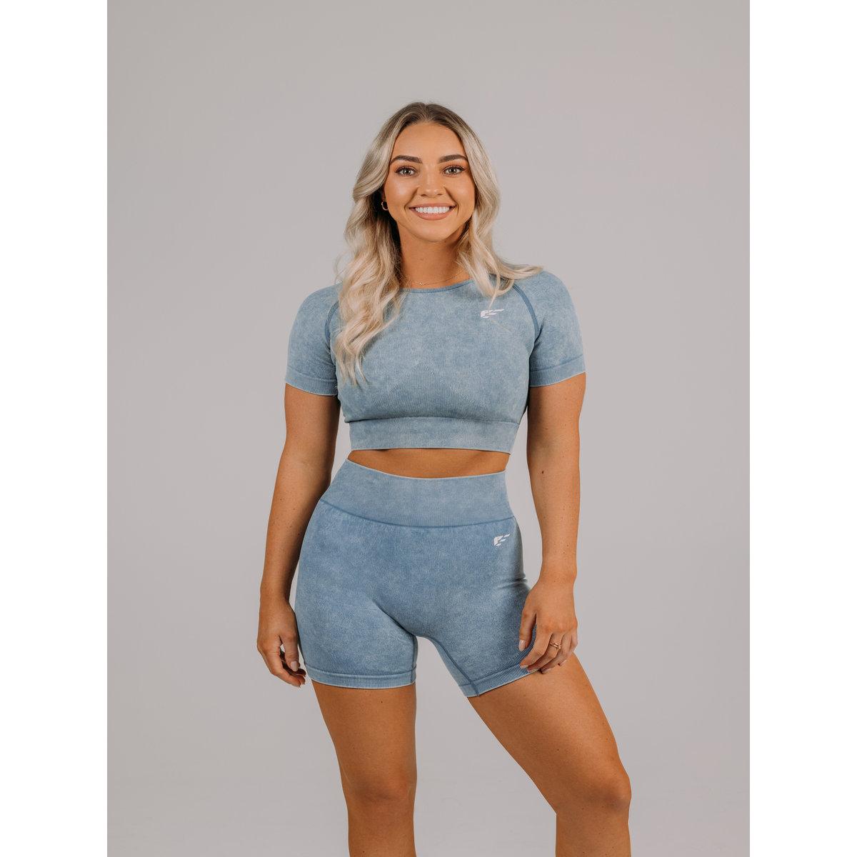 تيشيرت كروب بأكمام قصيرة-sports-women-clothing-coatsandjackets-jackets-image-2