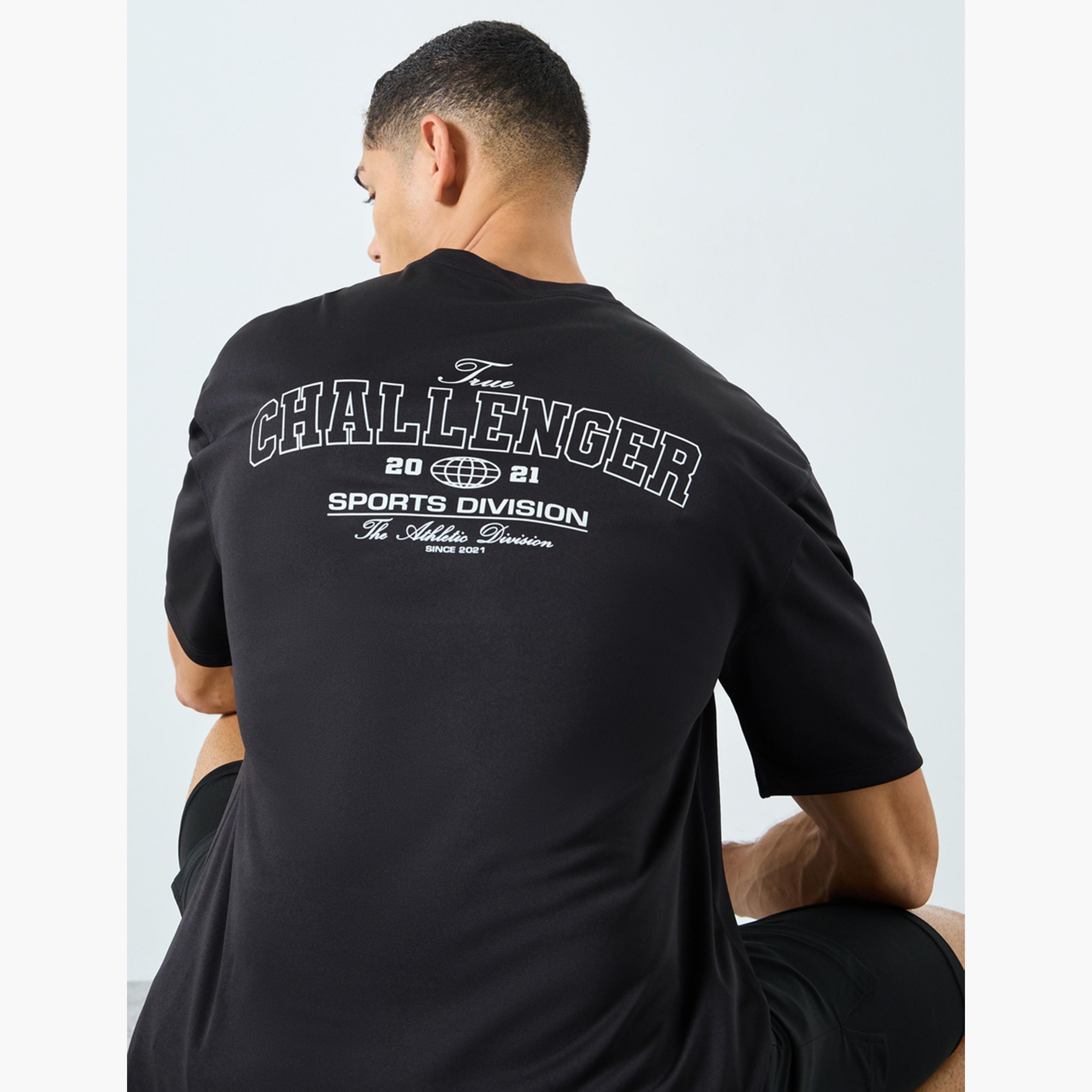 ستايلي - تي شيرت رجالي أسود حجم كبير بطبعة جرافيكية-men-clothing-sportswearandactivewear-tshirtsandpolos-image-1
