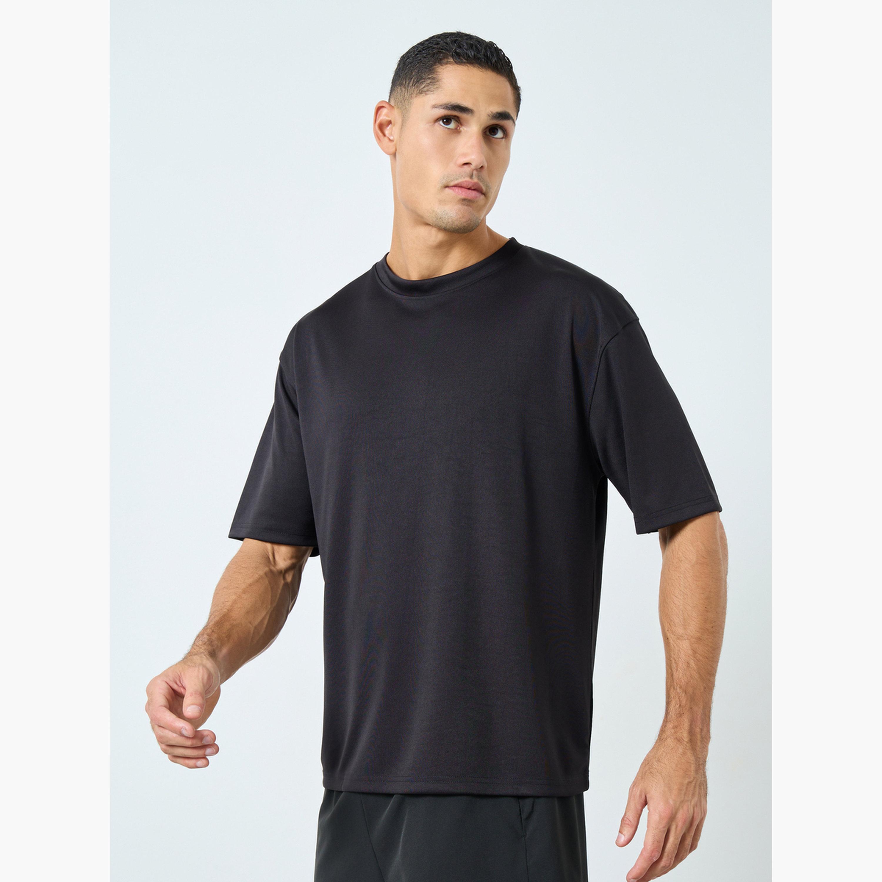 Styli Men Black Oversized Graphic Print T-Shirt-men-clothing-sportswearandactivewear-tshirtsandpolos-image-2