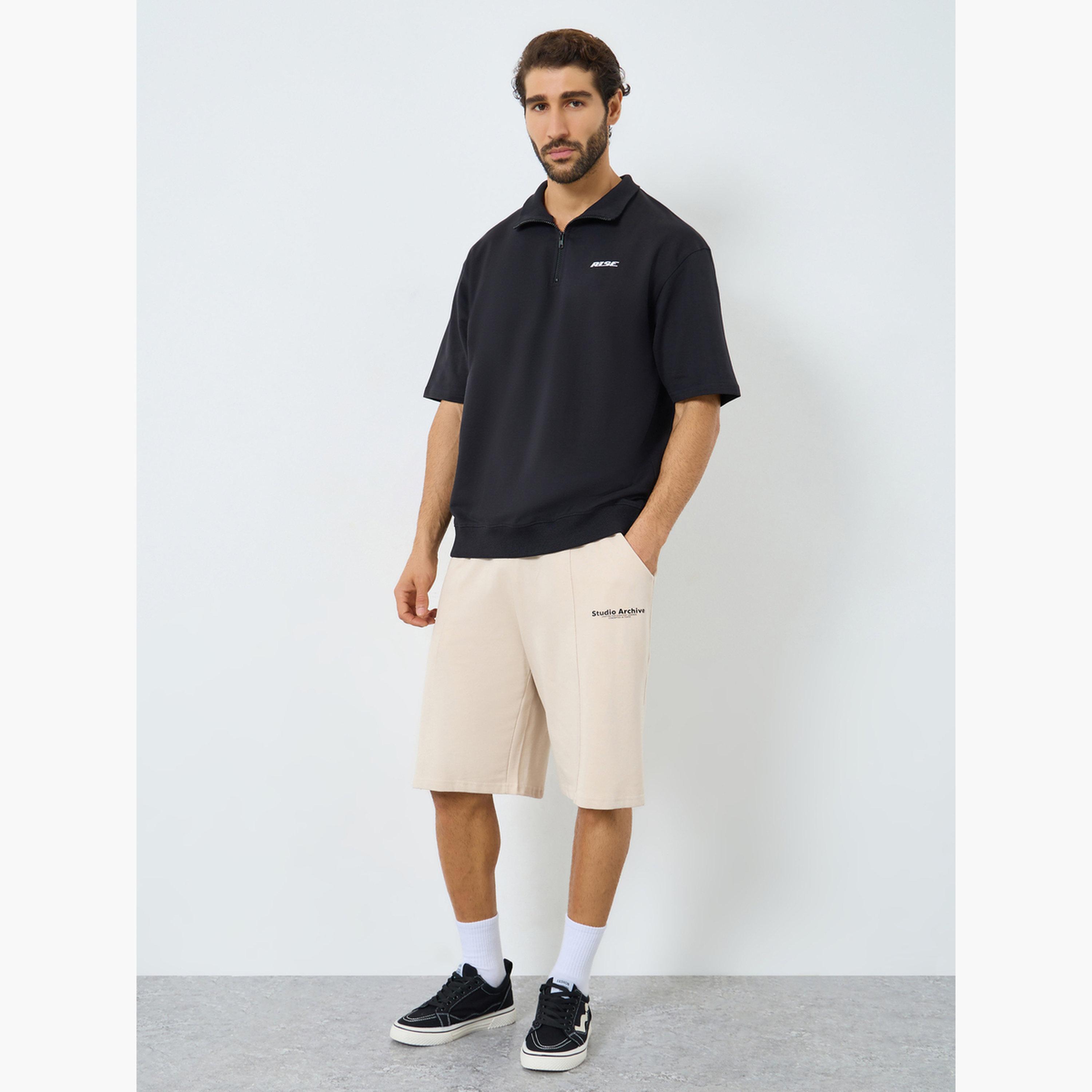 ستايلي - شورت تيري تصميم واسع نقشة بسيطة للرجال-men-clothing-sportswearandactivewear-bottoms-shorts-image-2