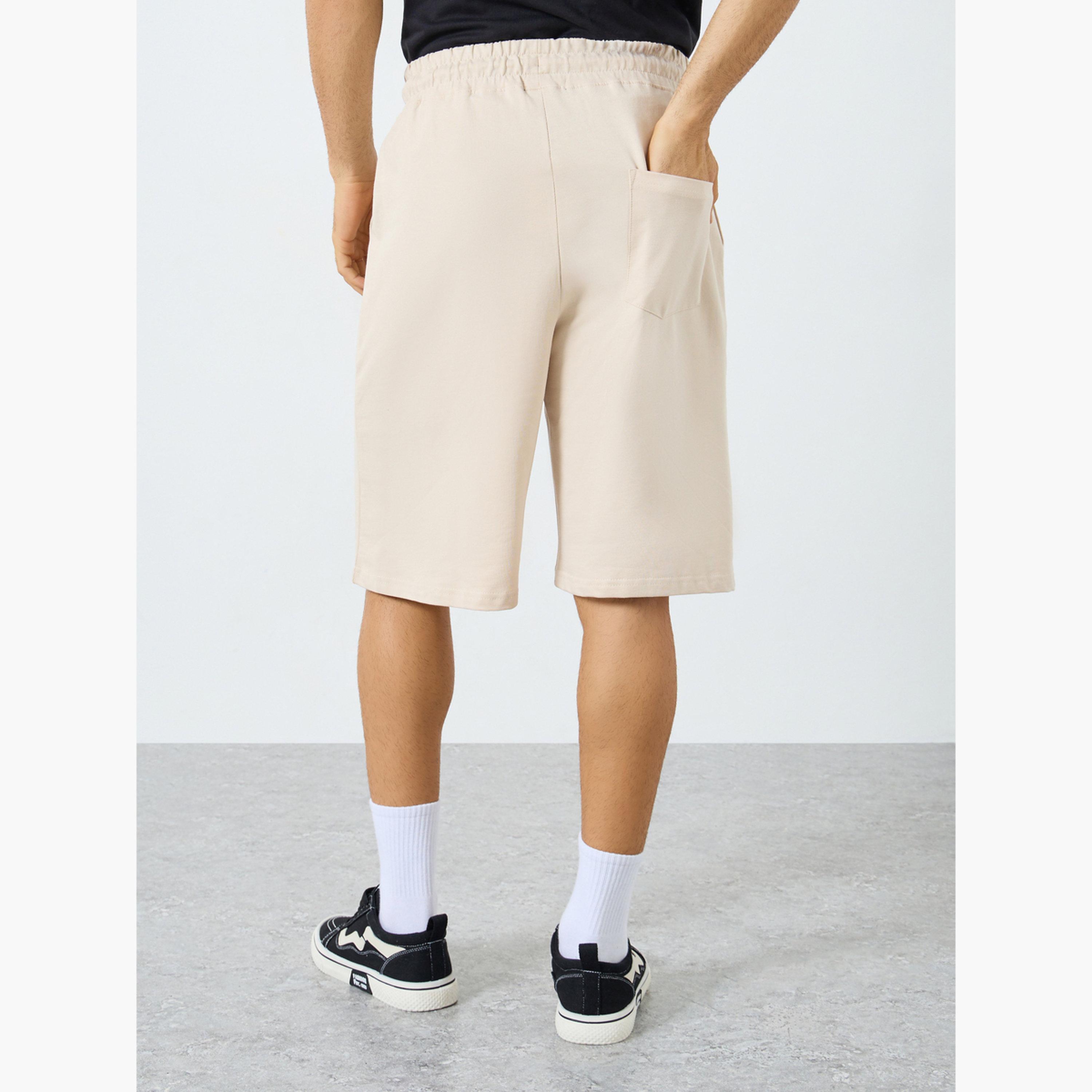 Styli Minimal Print Oversized Terry Shorts-men-clothing-sportswearandactivewear-bottoms-shorts-image-4