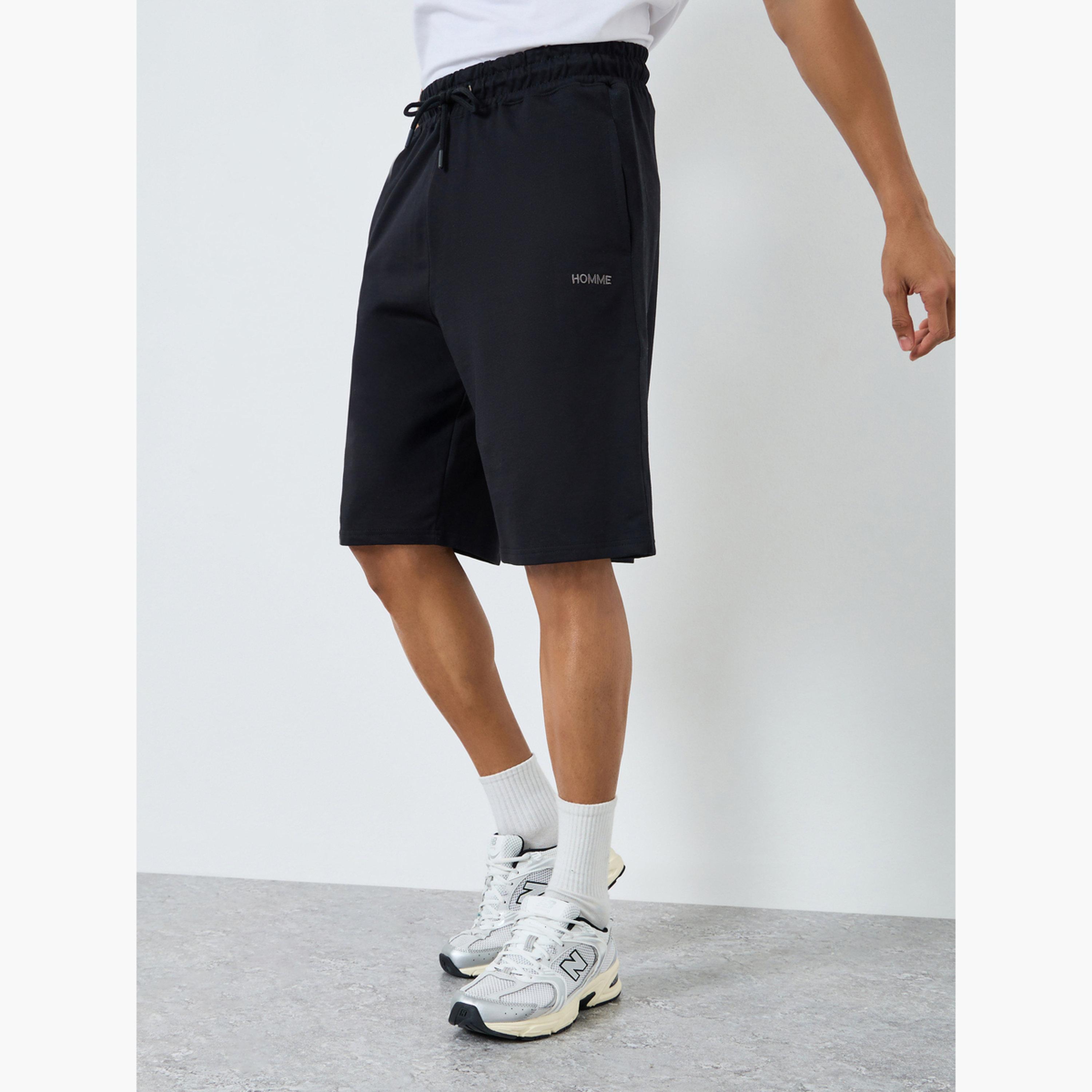 شورت تيري بشريط جانبي للرجال-men-clothing-sportswearandactivewear-bottoms-shorts-image-1