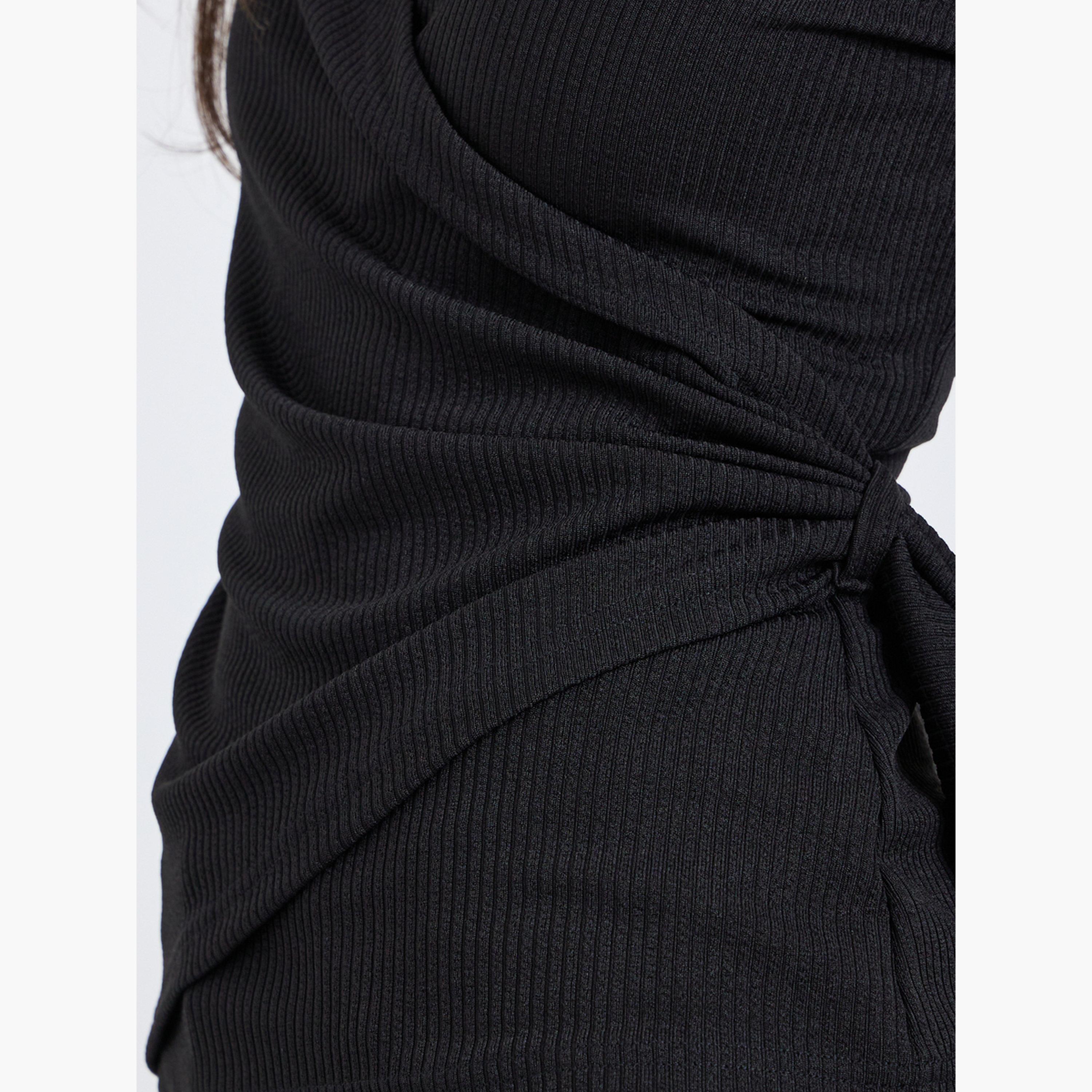 ستايلي - بلوزة سوداء ملفوفة مضلعة مع تفاصيل ربطة عنق-women-clothing-shirtsandblouses-blouses-image-3
