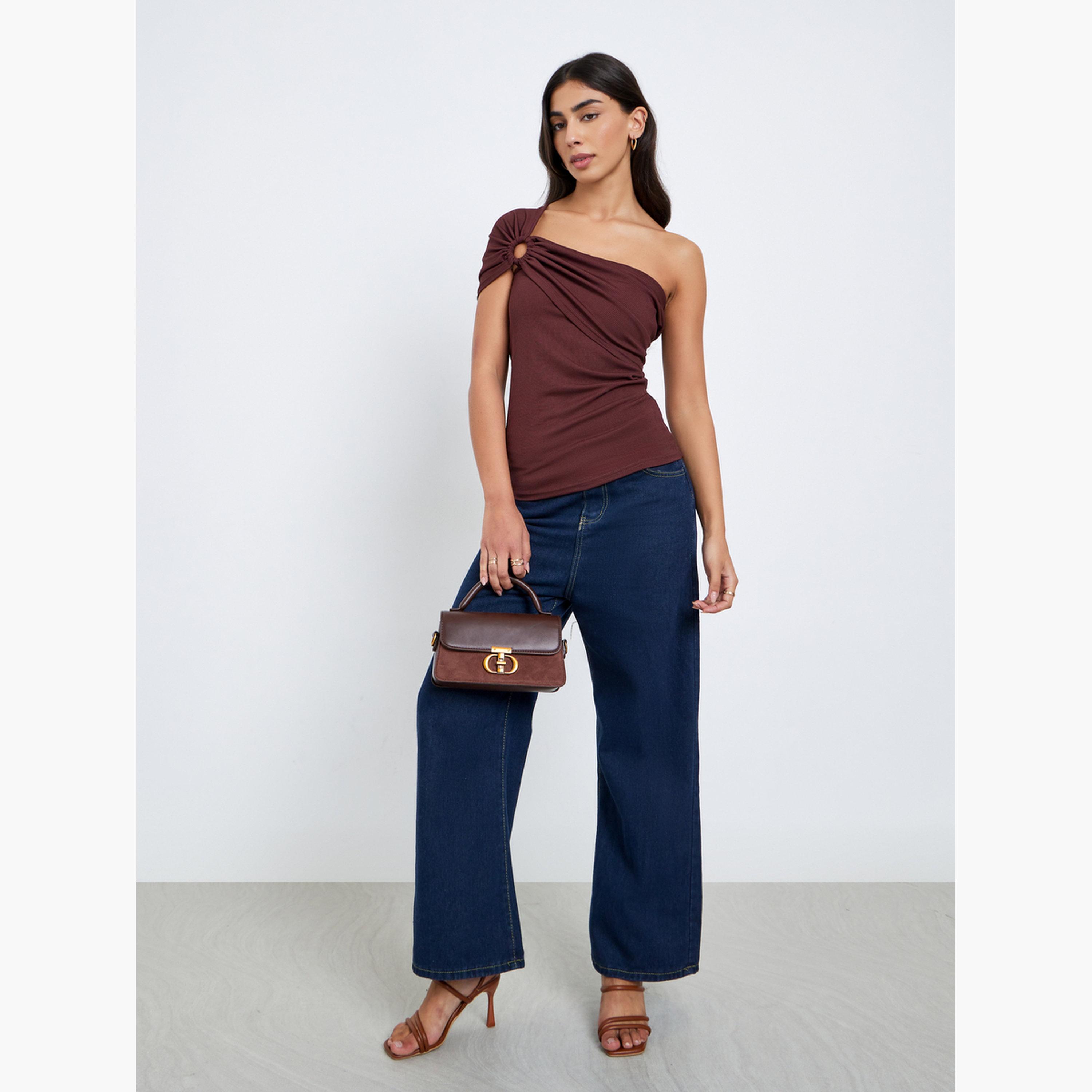 ستايلي - بلوزة بنية اللون محبوكة بكتف واحد-women-clothing-tshirts-image-2