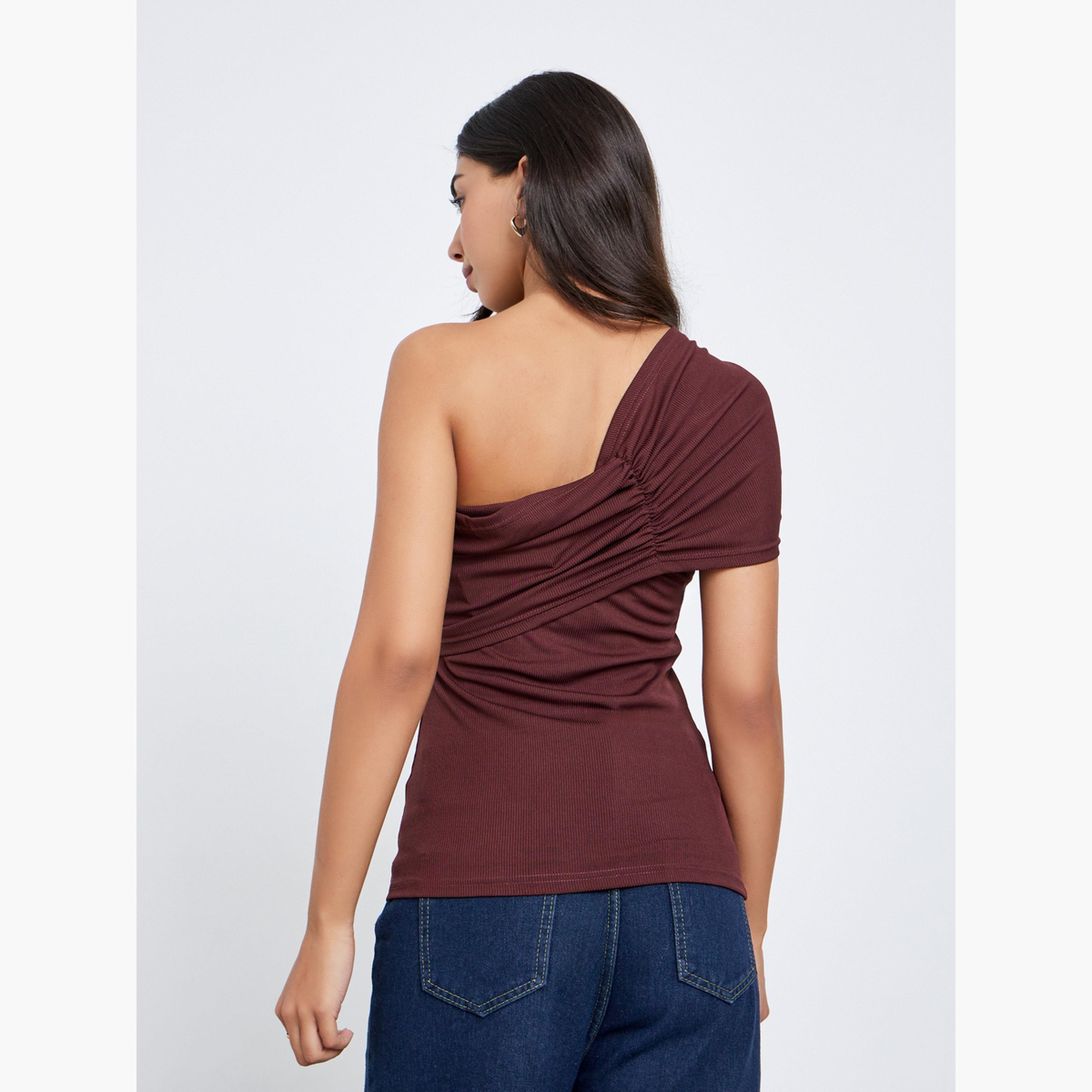 ستايلي - بلوزة بنية اللون محبوكة بكتف واحد-women-clothing-tshirts-image-5