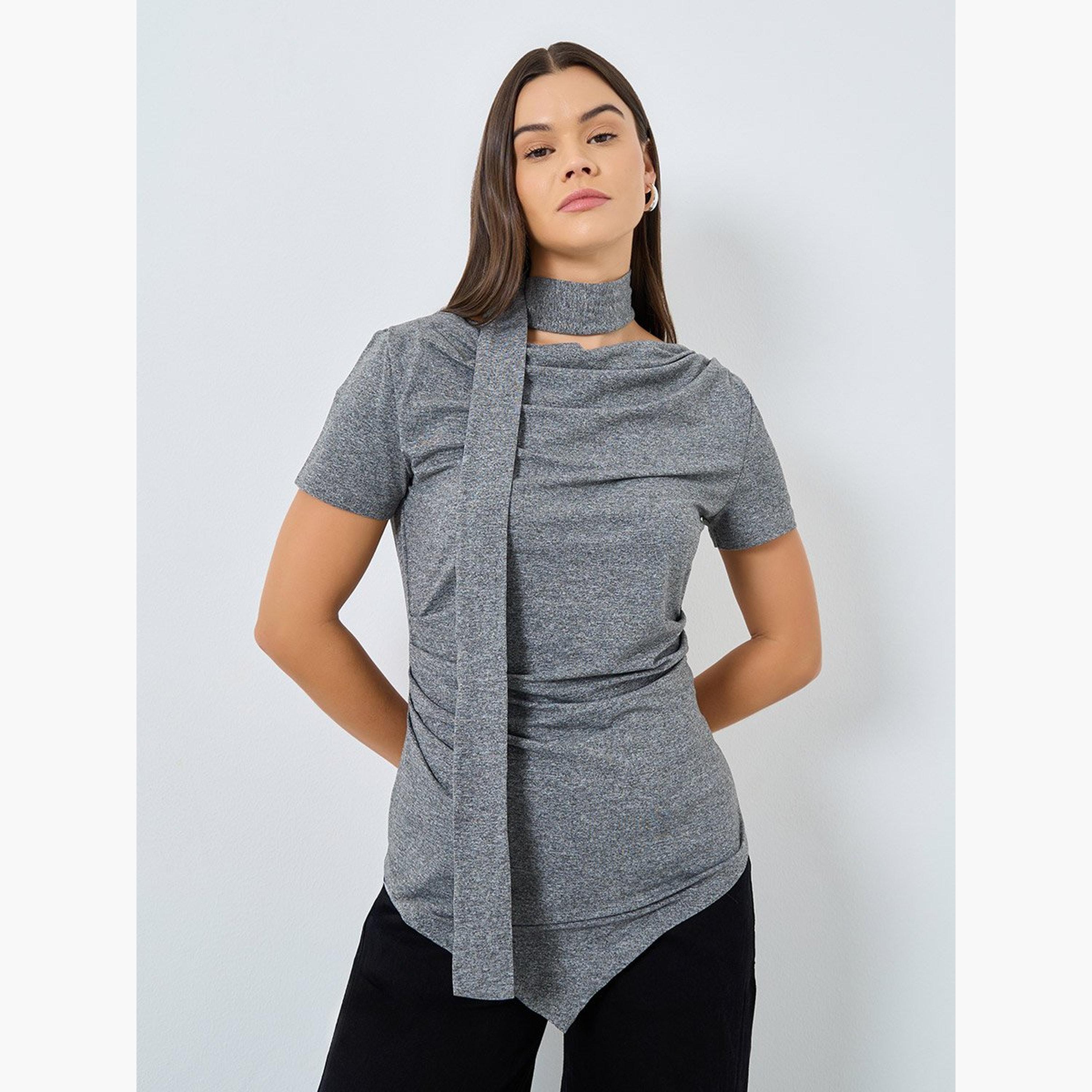 ستايلي - بلوزة رمادية محبوكة مع تفاصيل ربطة عنق-women-clothing-tshirts-image-1