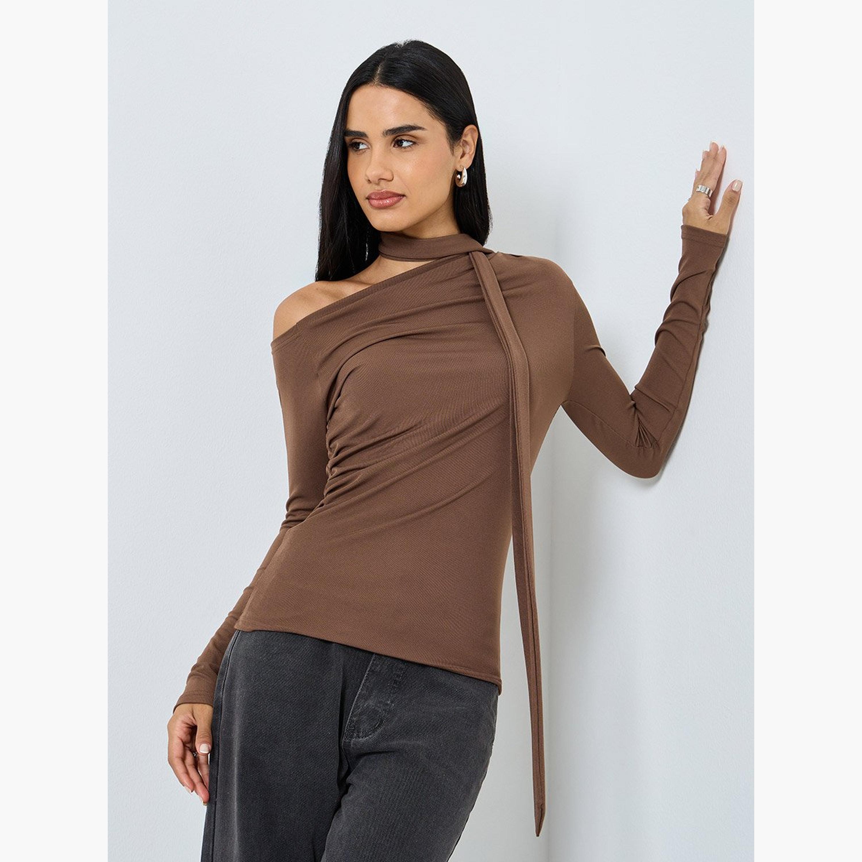 ستايلي - بلوزة بنية محبوكة مع تفاصيل ربطة عنق-women-clothing-tshirts-image-1