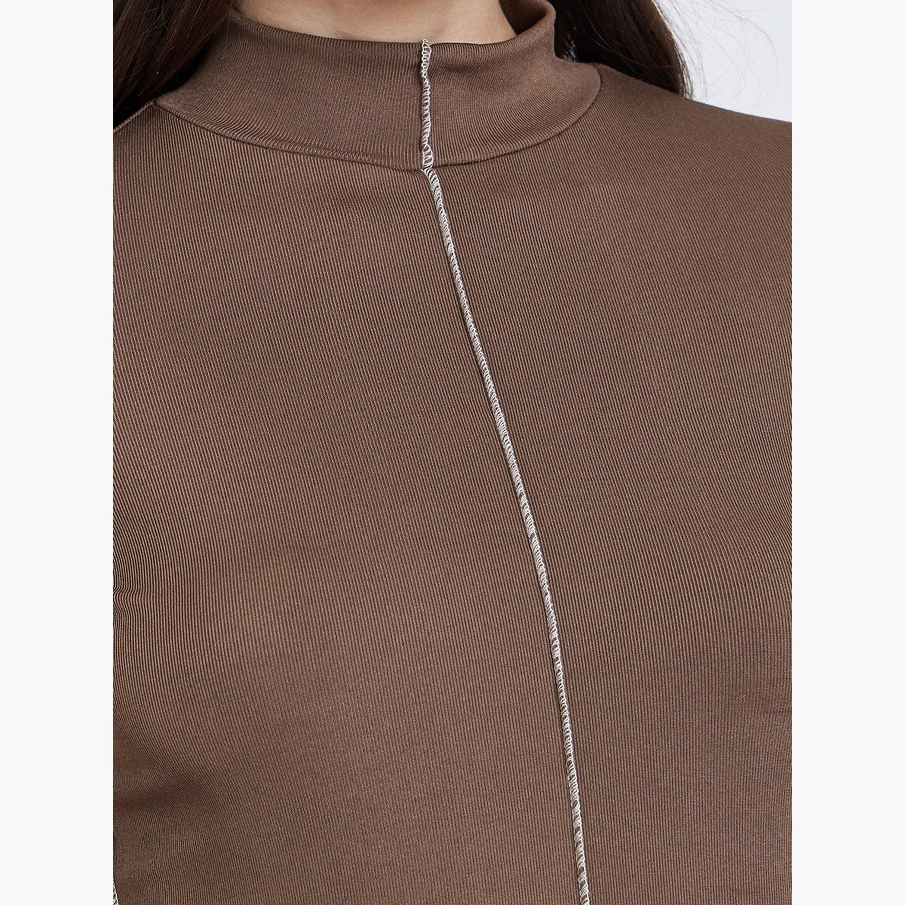 ستايلي - بلوزة محبوكة مضلعة ذات ياقة مدورة وحواف متباينة-women-clothing-tshirts-image-4