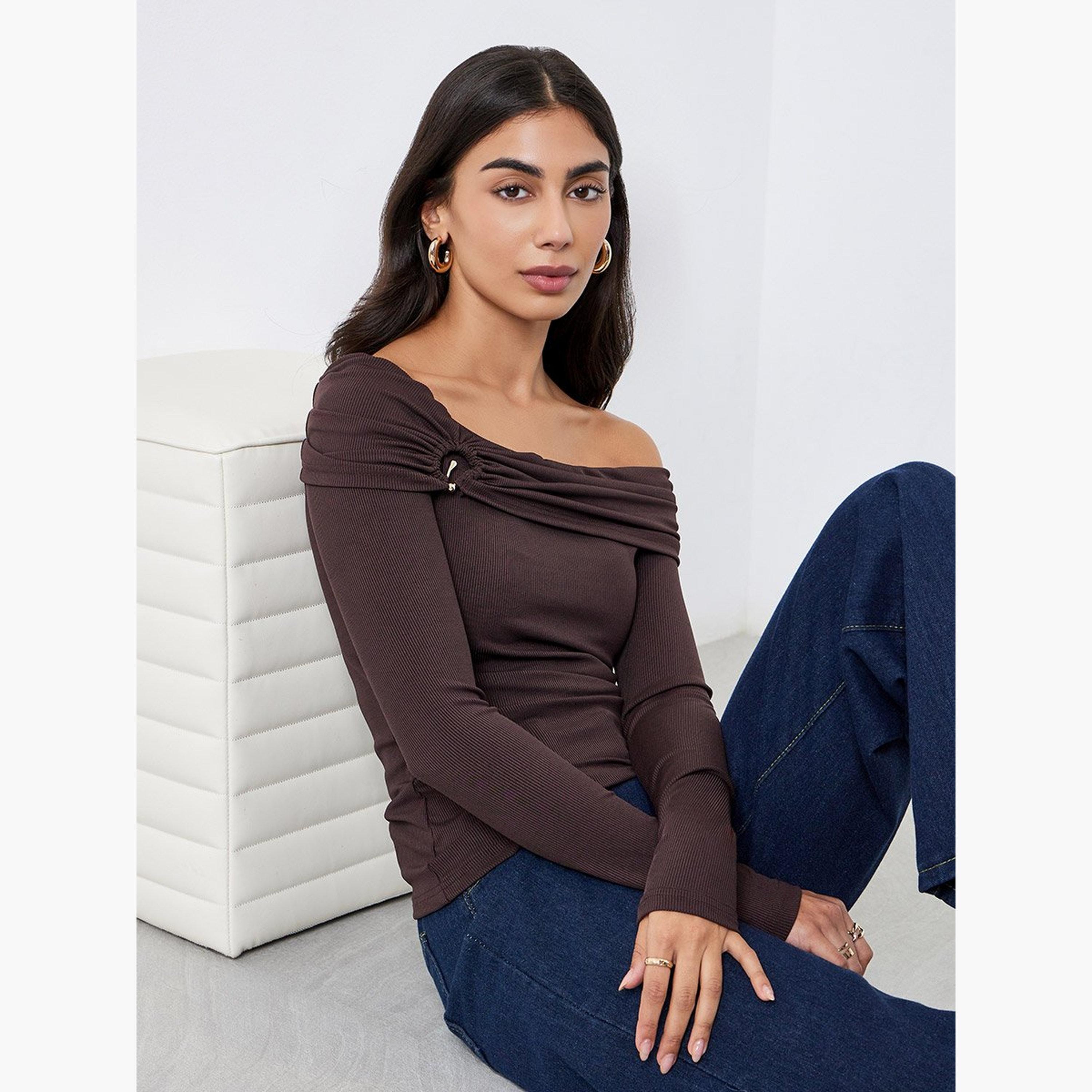 ستايلي - بلوزة بنية اللون بأكمام طويلة وأكتاف مكشوفة-women-clothing-shirtsandblouses-blouses-image-2