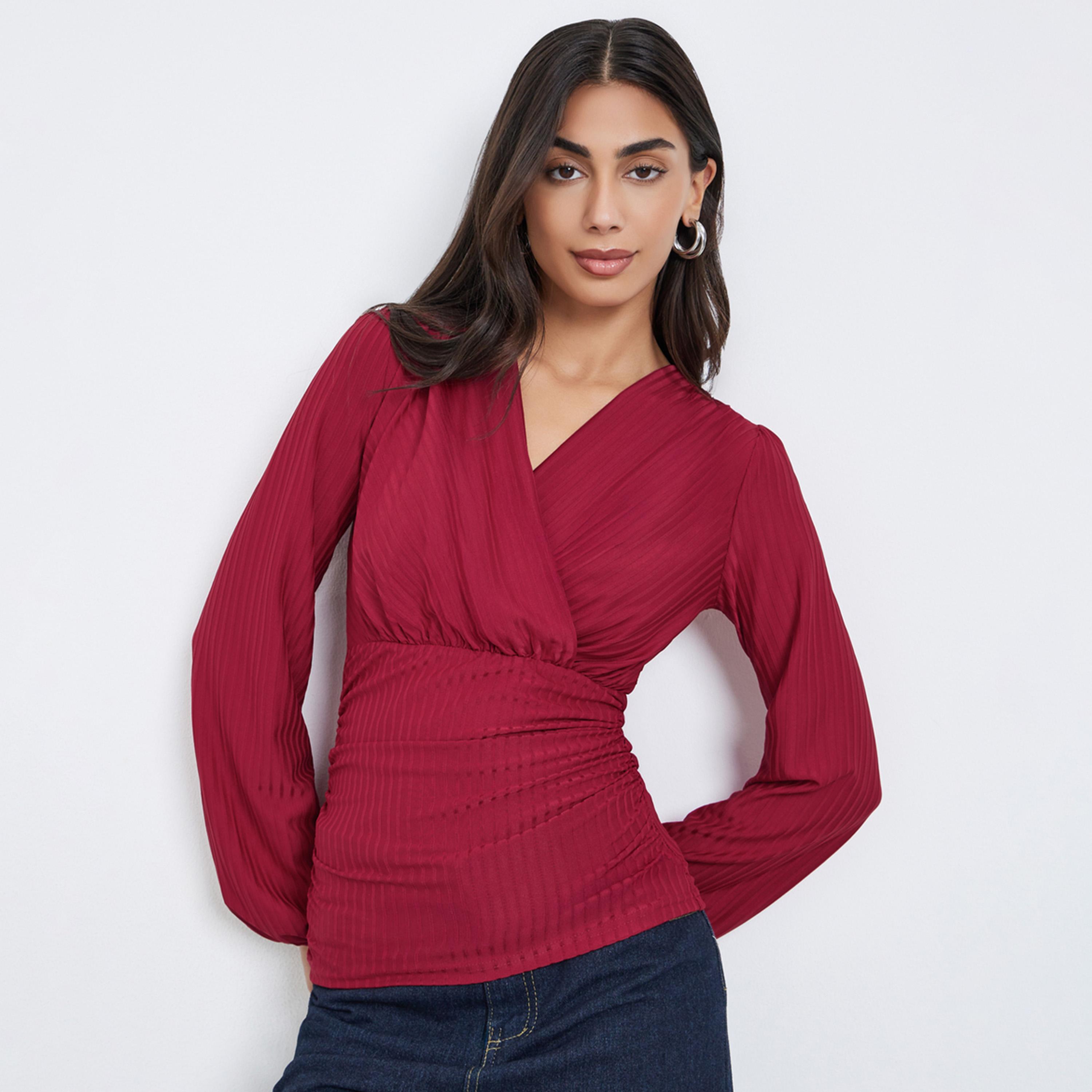 ستايلي - بلوزة برغندي مضلعة بفتحة رقبة على شكل حرف V-women-clothing-shirtsandblouses-blouses-image-1
