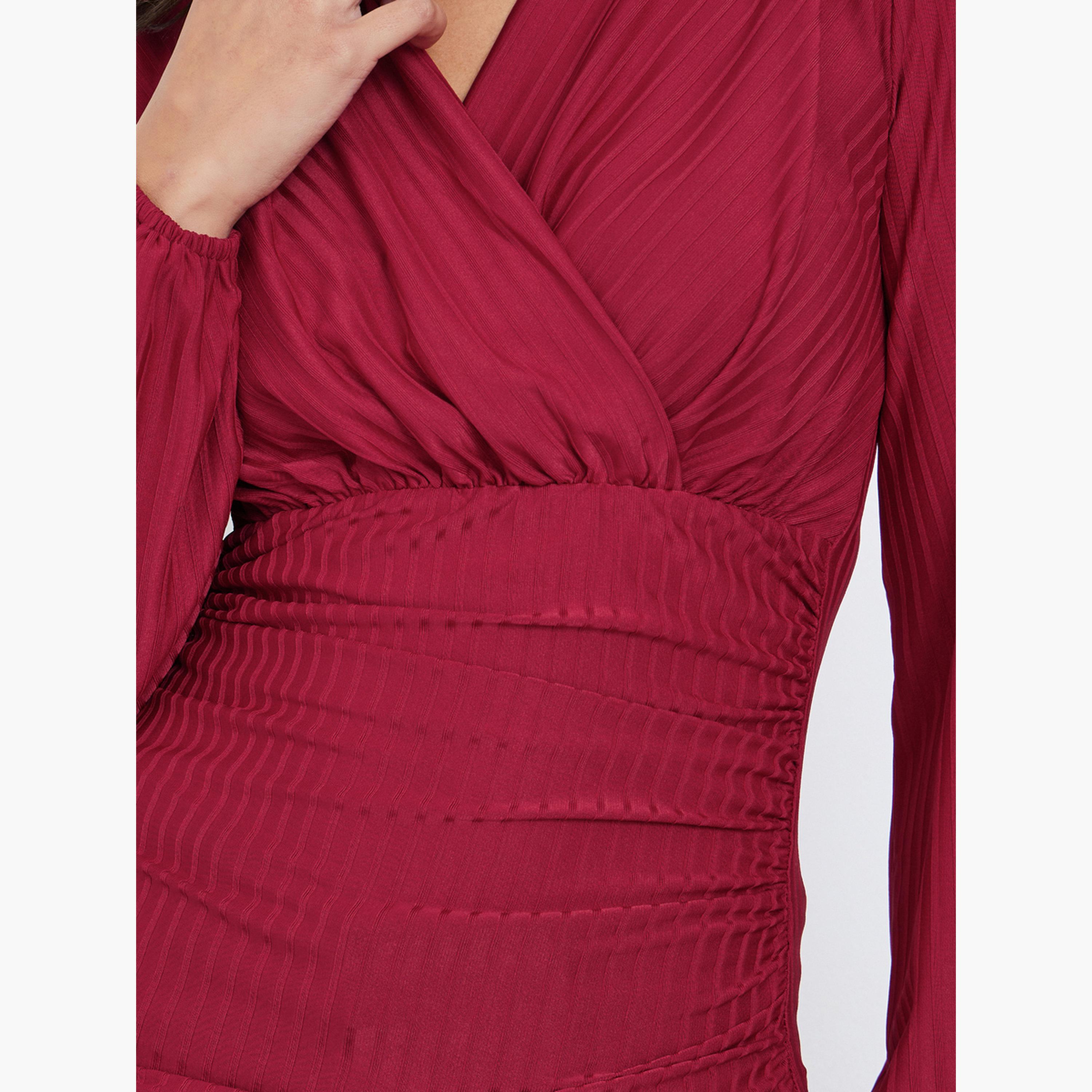 ستايلي - بلوزة برغندي مضلعة بفتحة رقبة على شكل حرف V-women-clothing-shirtsandblouses-blouses-image-3