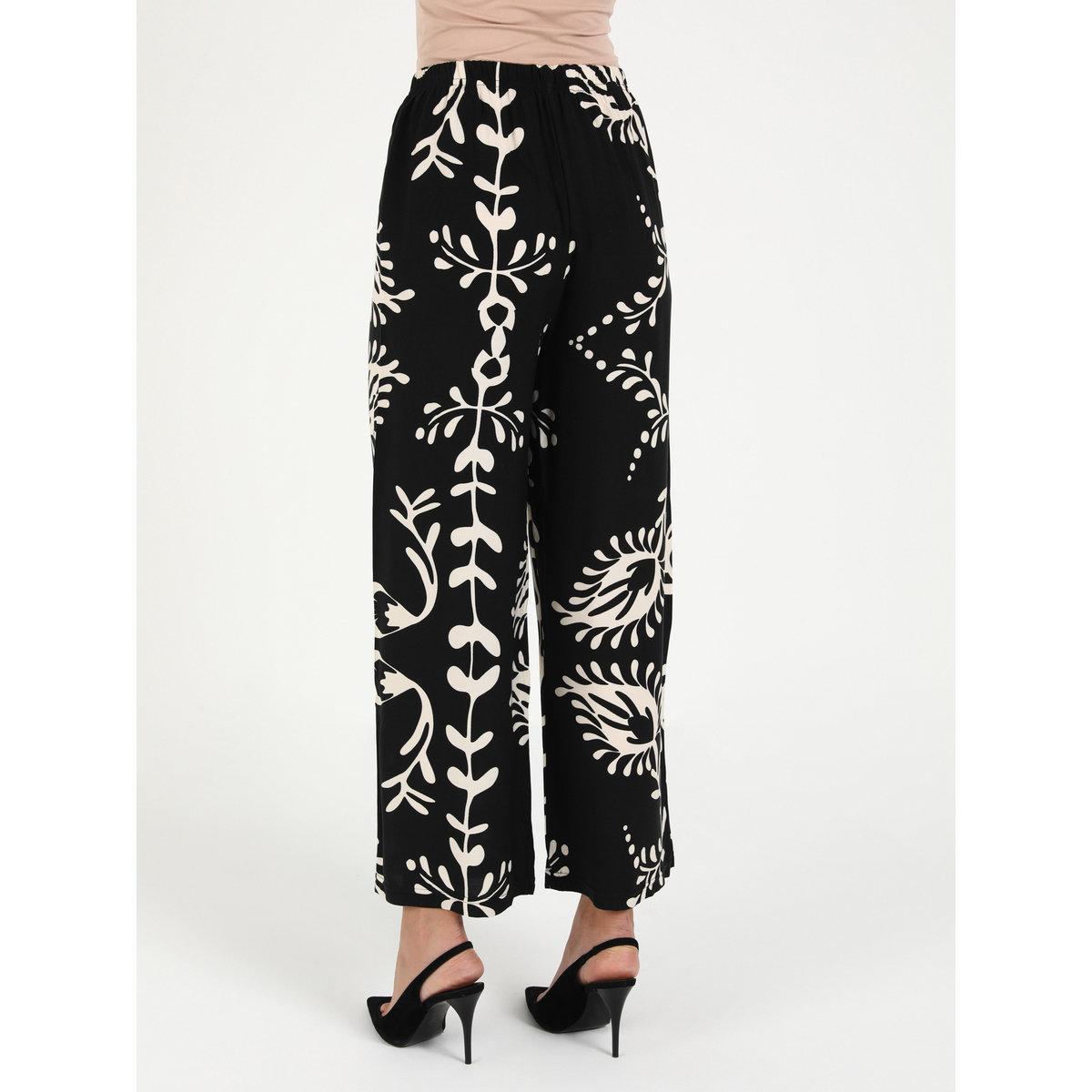 بنطال مُطبع بالكامل بتفاصيل خصر مطاطي-women-clothing-bottoms-trousers-image-5
