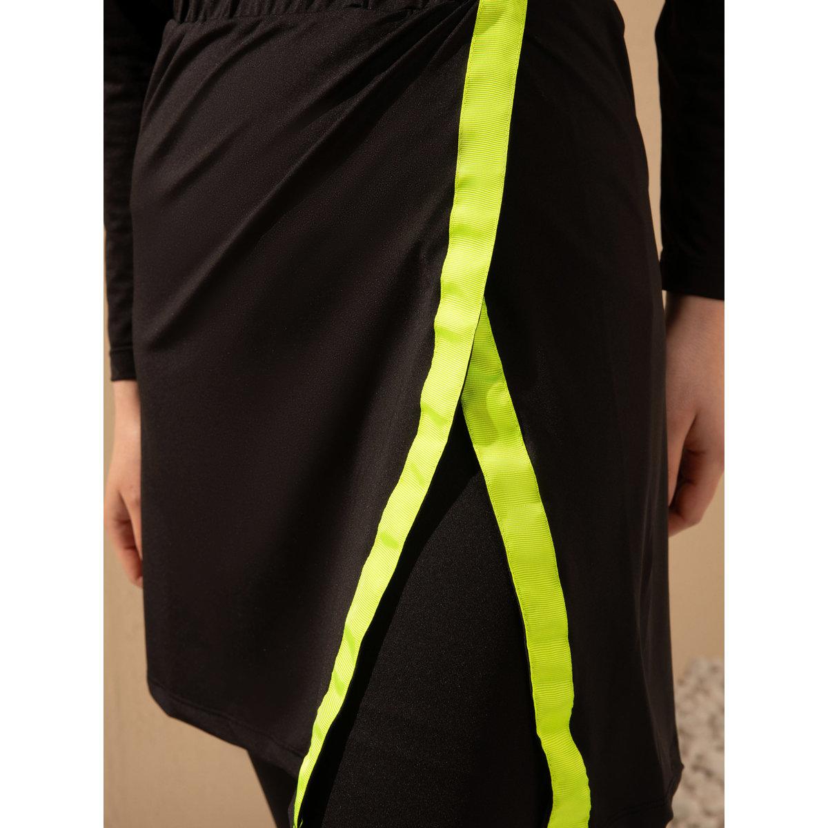Modanisa X Styli Black Contrast Trim Burkini Set-women-clothing-swimandbeach-swim-burkinis-image-5